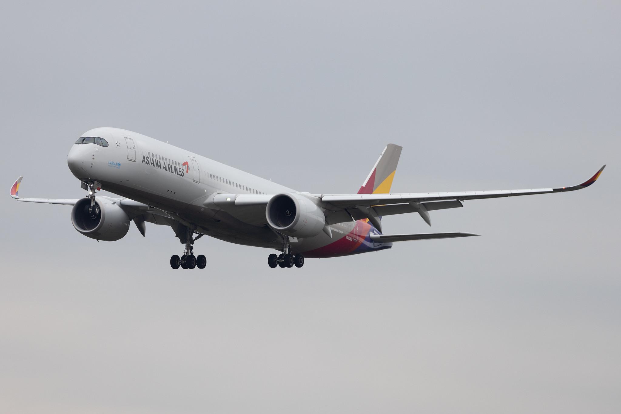Frankfurt Airport: Asiana Airlines (OZ / AAR) | Airbus A350-941 A359 | HL8383 | MSN 425