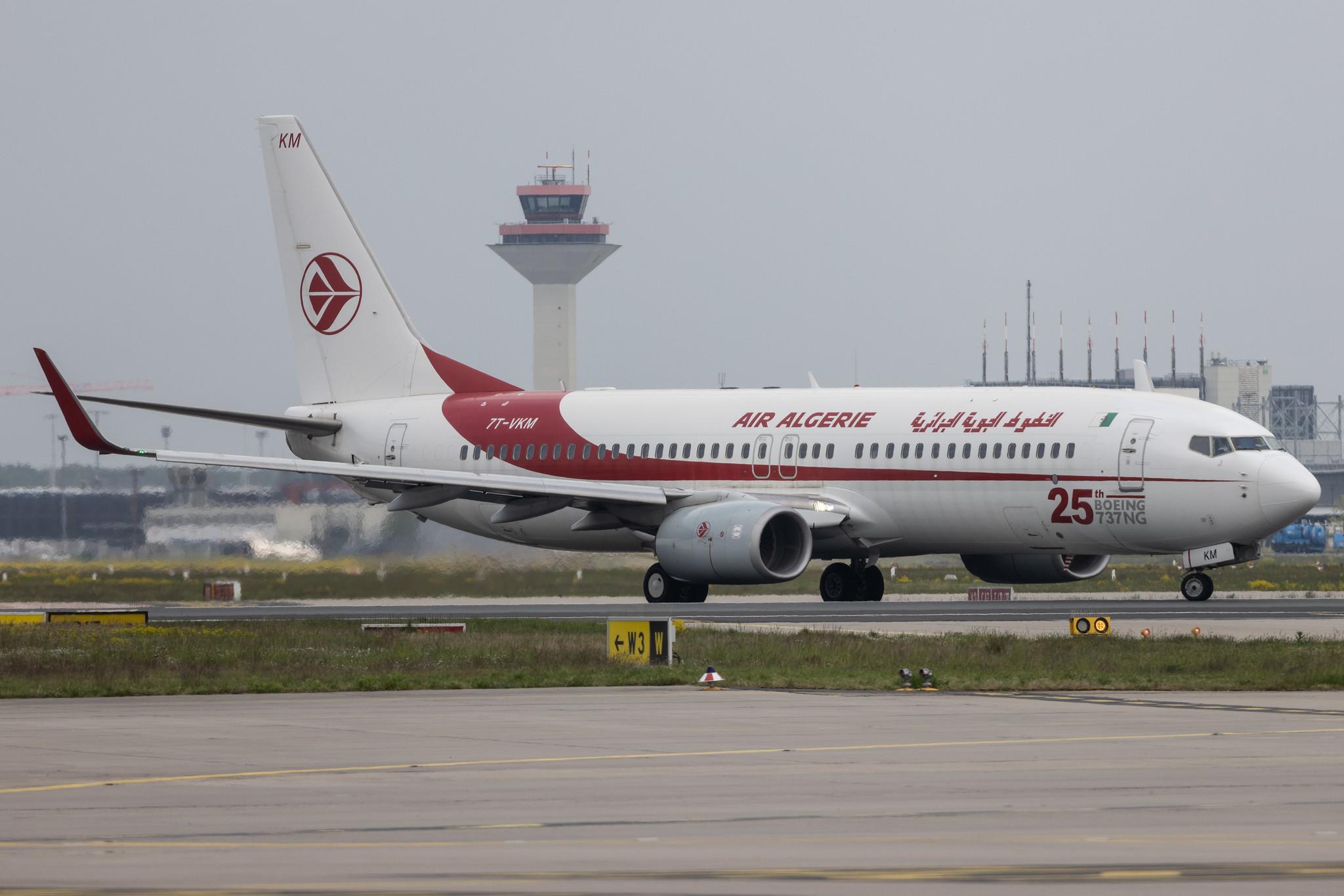 Frankfurt Airport: Air Algerie (AH / DAH) | Boeing 737-8D6 B738 | 7T-VKM | MSN 60749