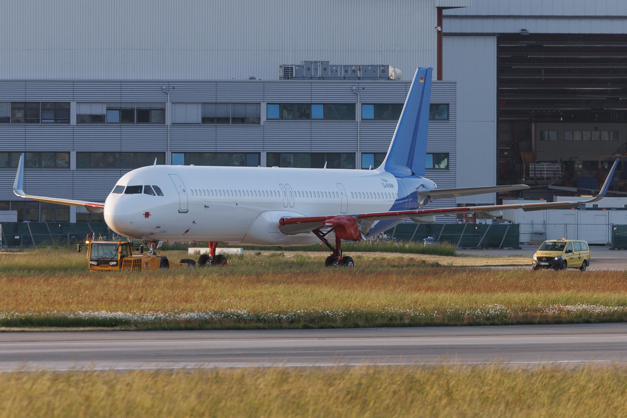 Hamburg Finkenwerder: Jet2 | Airbus A321-251NX A21N | D-AYAM | G-SUND | MSN 11564