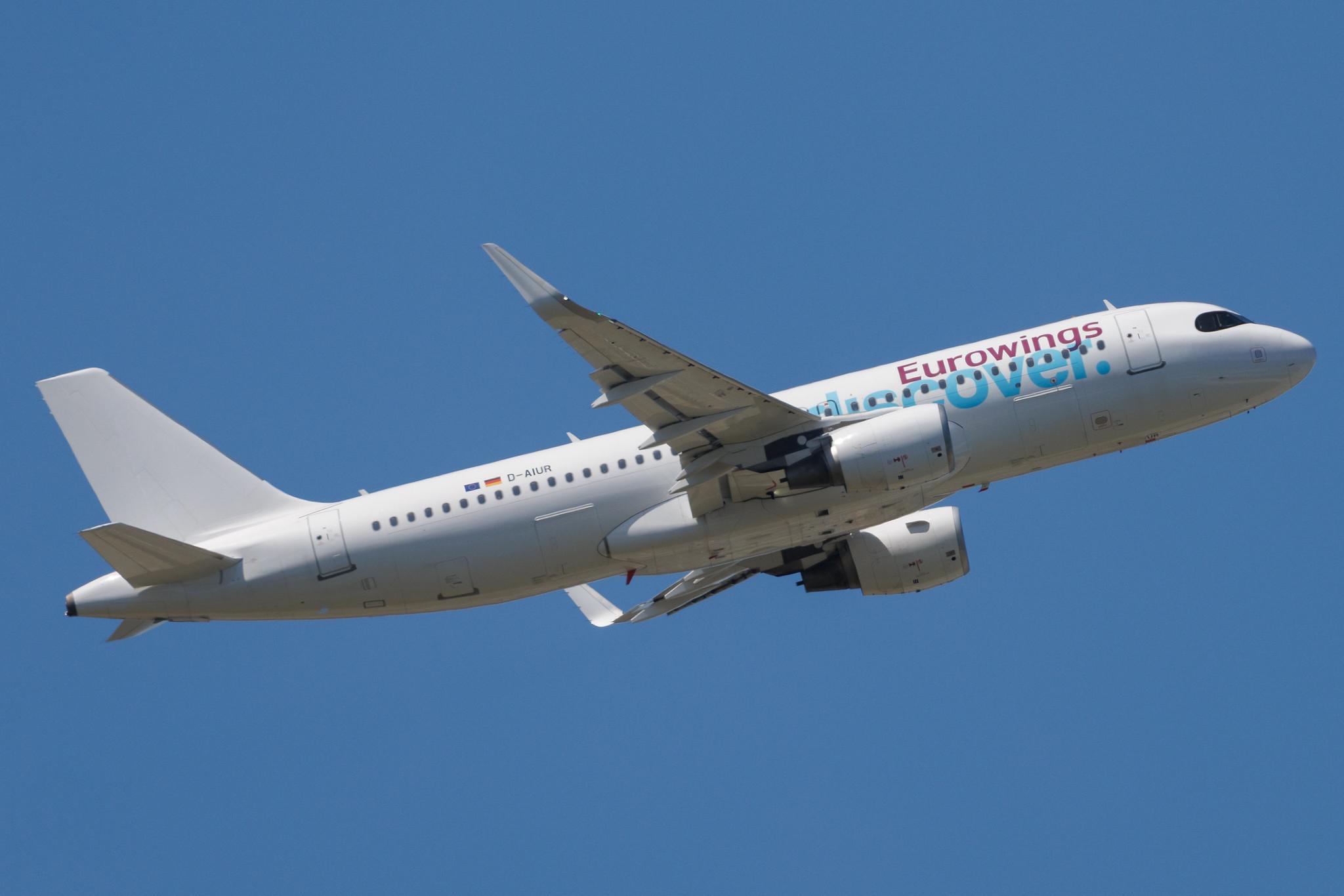Frankfurt Airport: Eurowings Discover (4Y / OCN) | Airbus A320-214 A320 | D-AIUR | MSN 6985