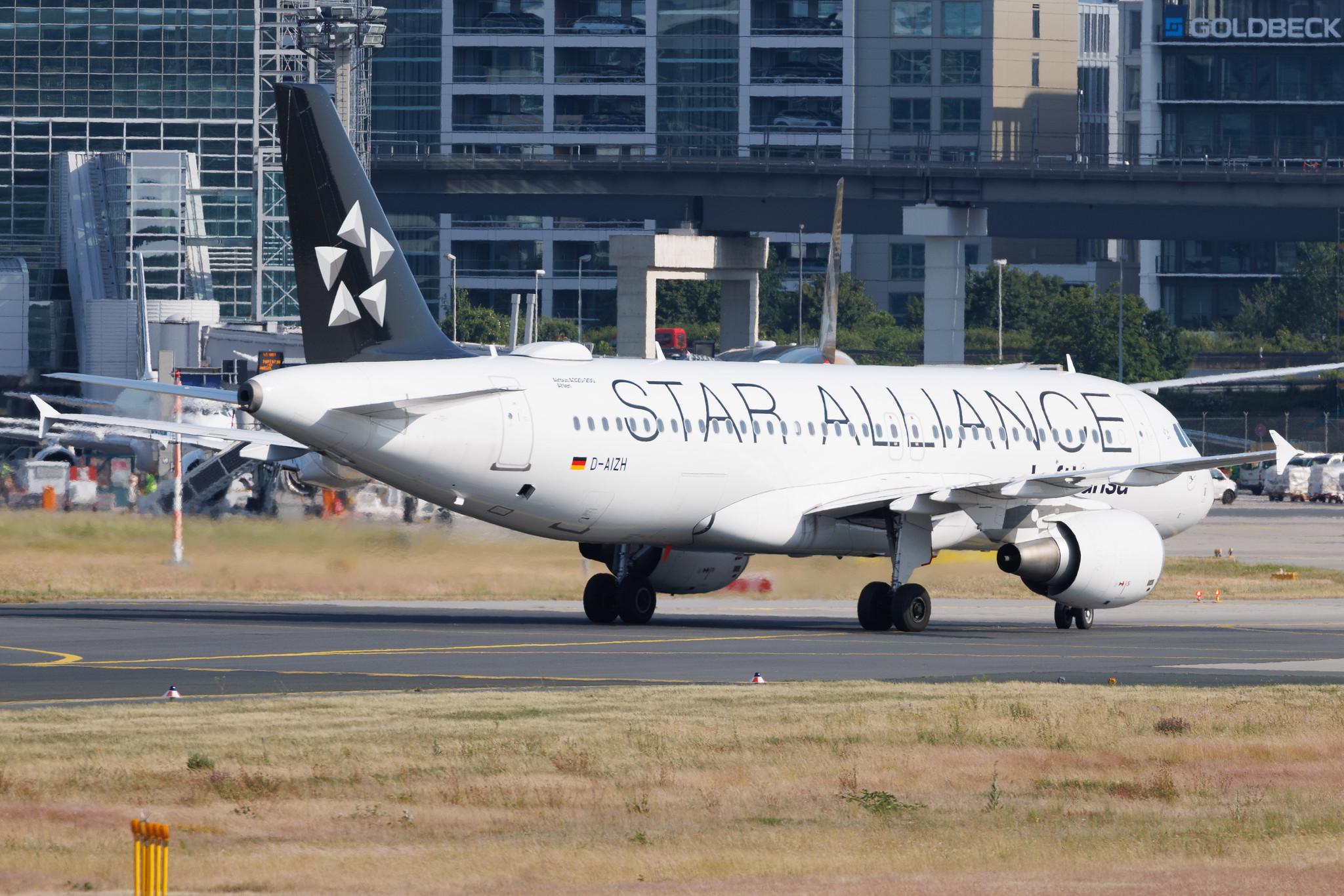 Frankfurt Airport: Lufthansa (LH / DLH) | Livery: Star Alliance Livery | Airbus A320-214 A320 | D-AIZH | MSN 4363