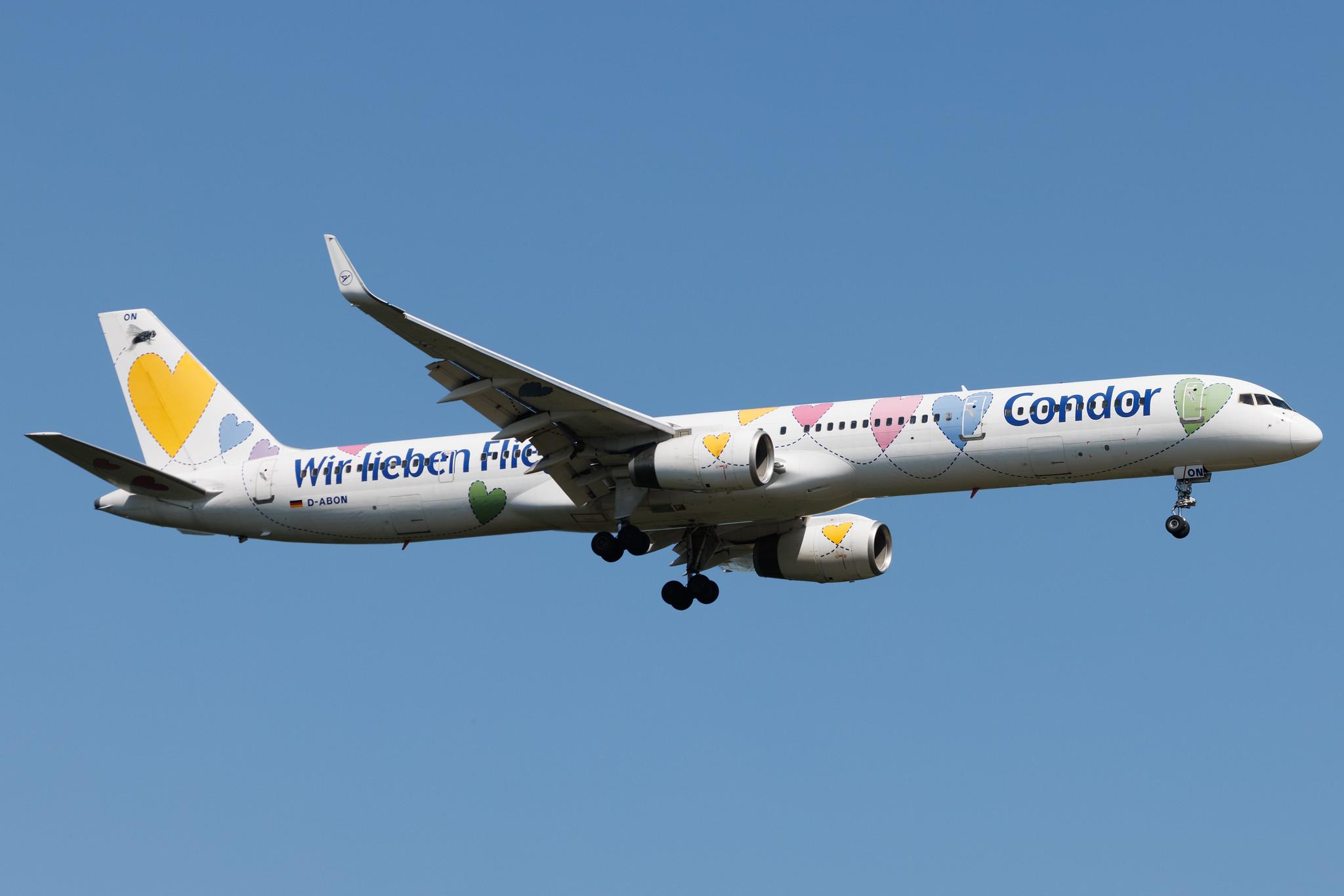 Frankfurt Airport: Condor (DE / CFG) | Livery: Wir Lieben Fliegen Livery | Boeing 757-330 B753 | D-ABON | MSN 29023