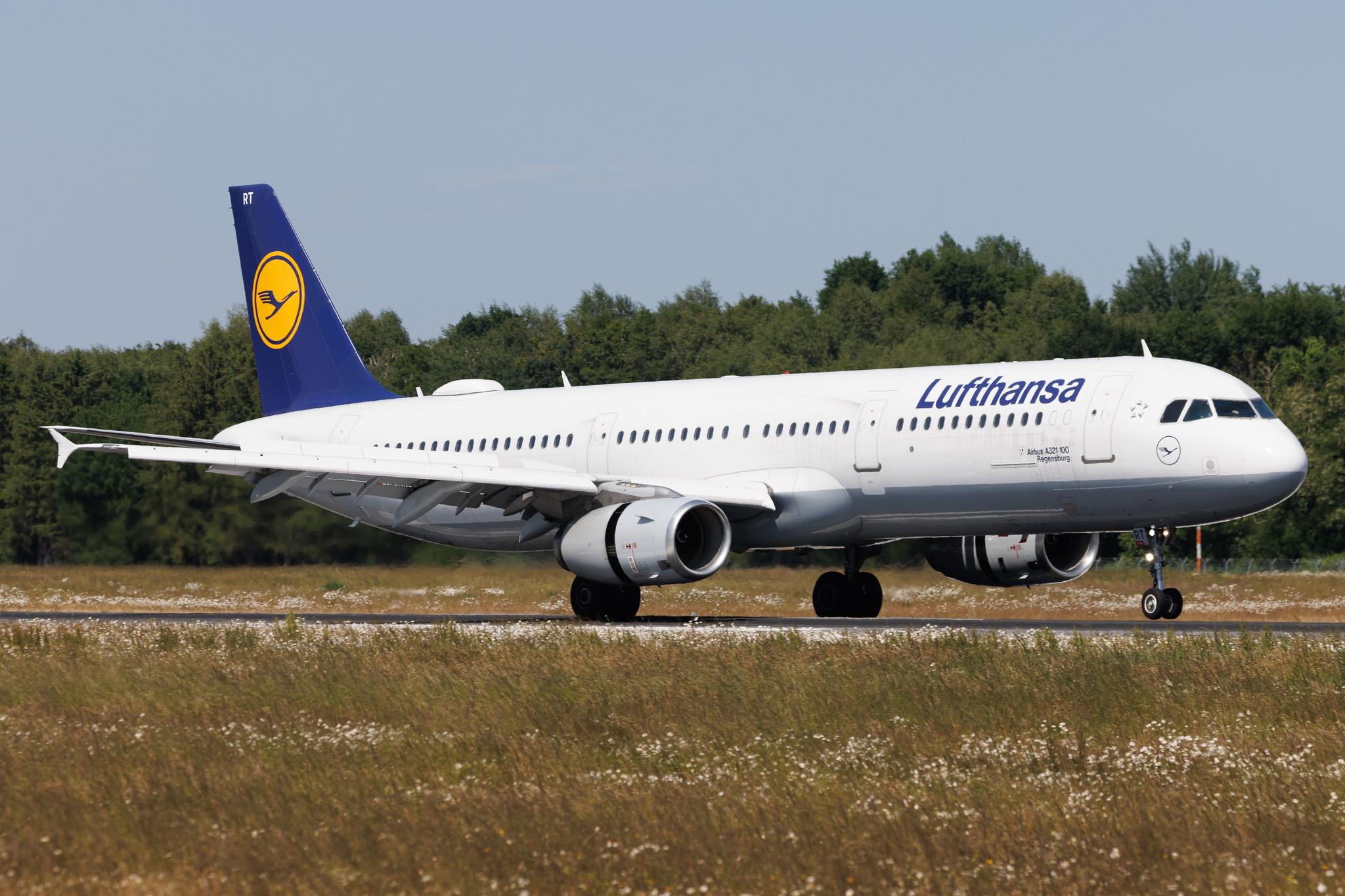 Hamburg Airport: Lufthansa (LH / DLH) | Airbus A321-131 A321 | D-AIRT | MSN 0652