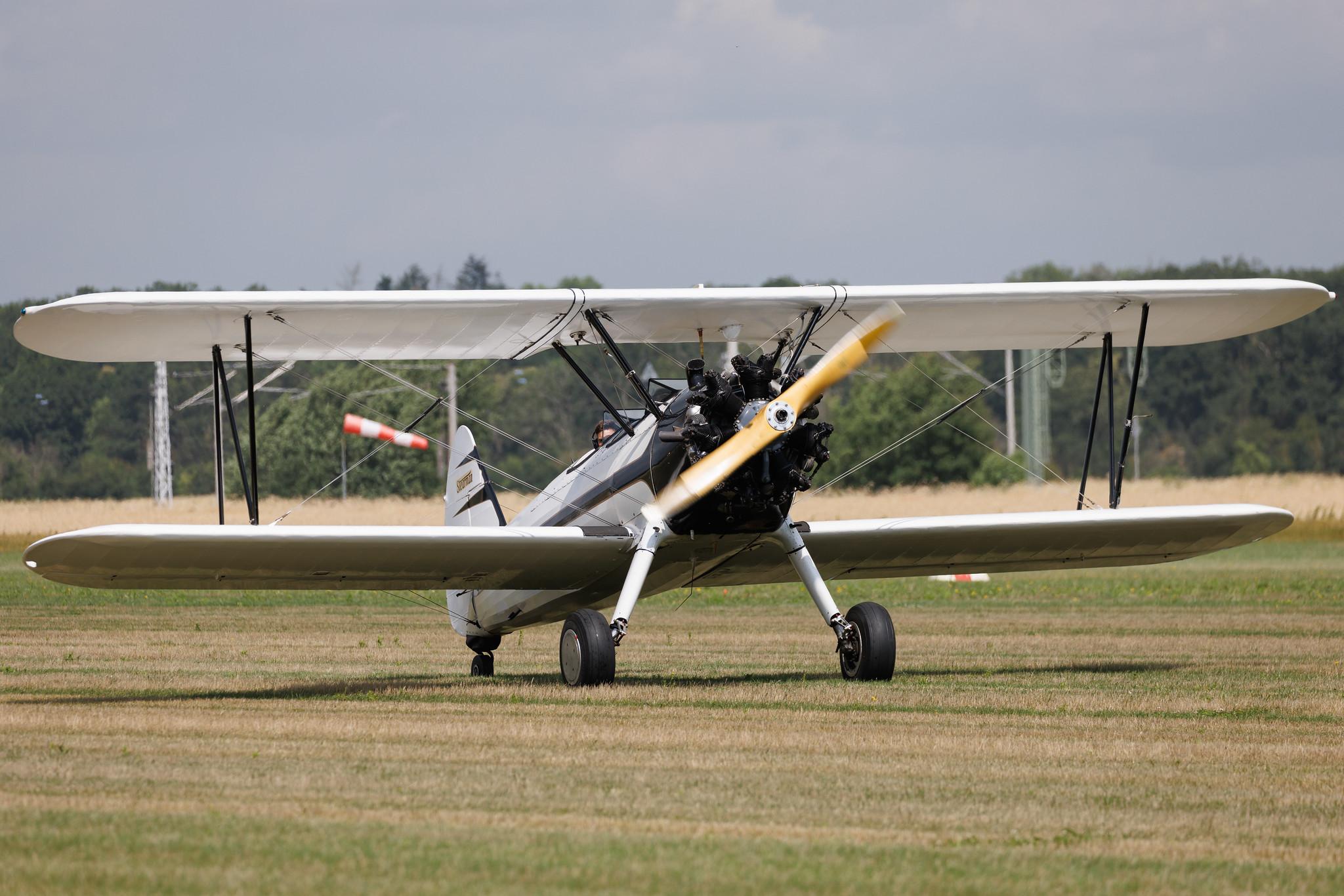 Flugplatz Bienenfarm: Private owner | Boeing-Stearman E75 Kaydet ST75 | N9054H | MSN 758778