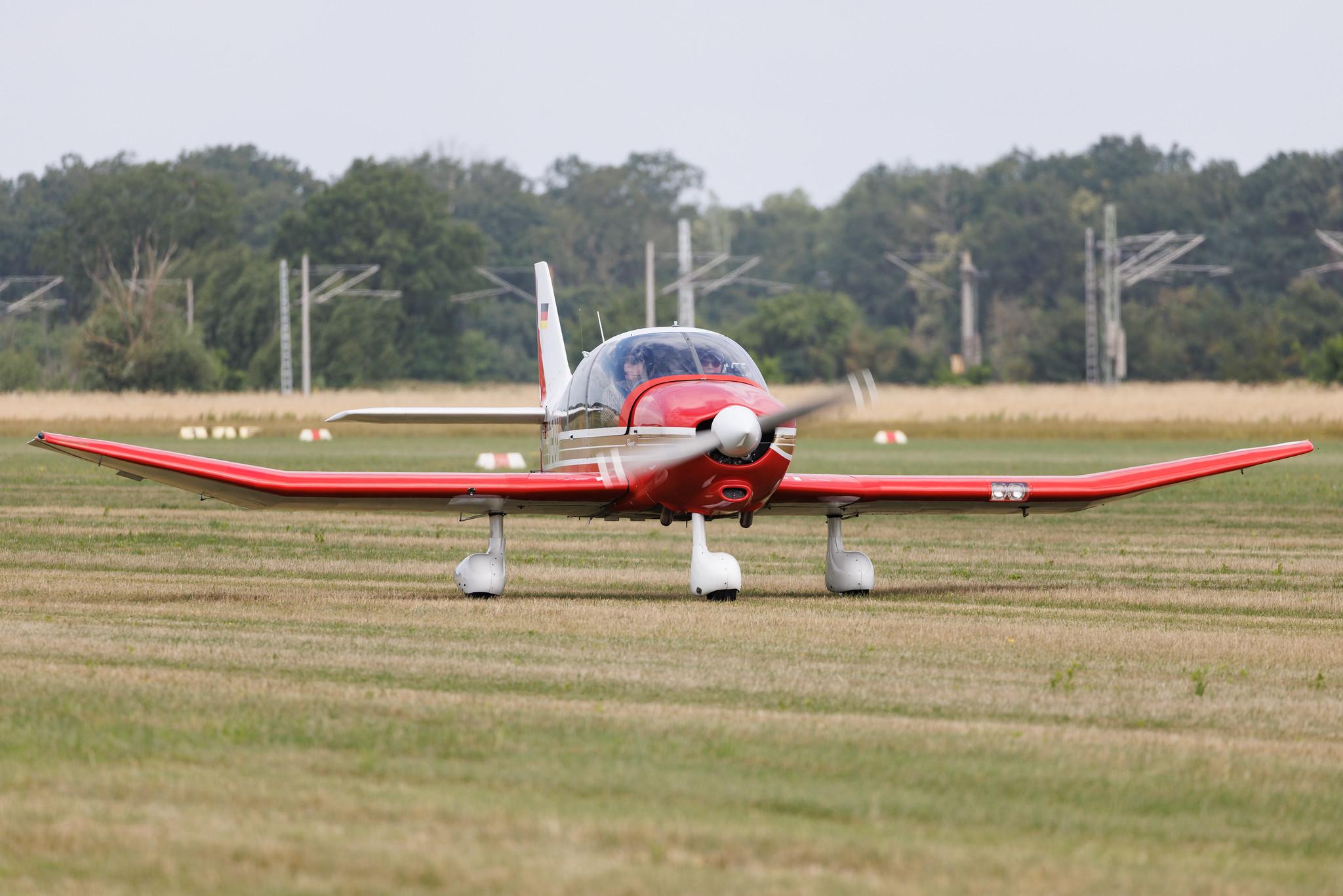 Flugplatz Bienenfarm: Private owner | Robin DR400/180S Regent DR40 | D-EKSR | MSN 2035