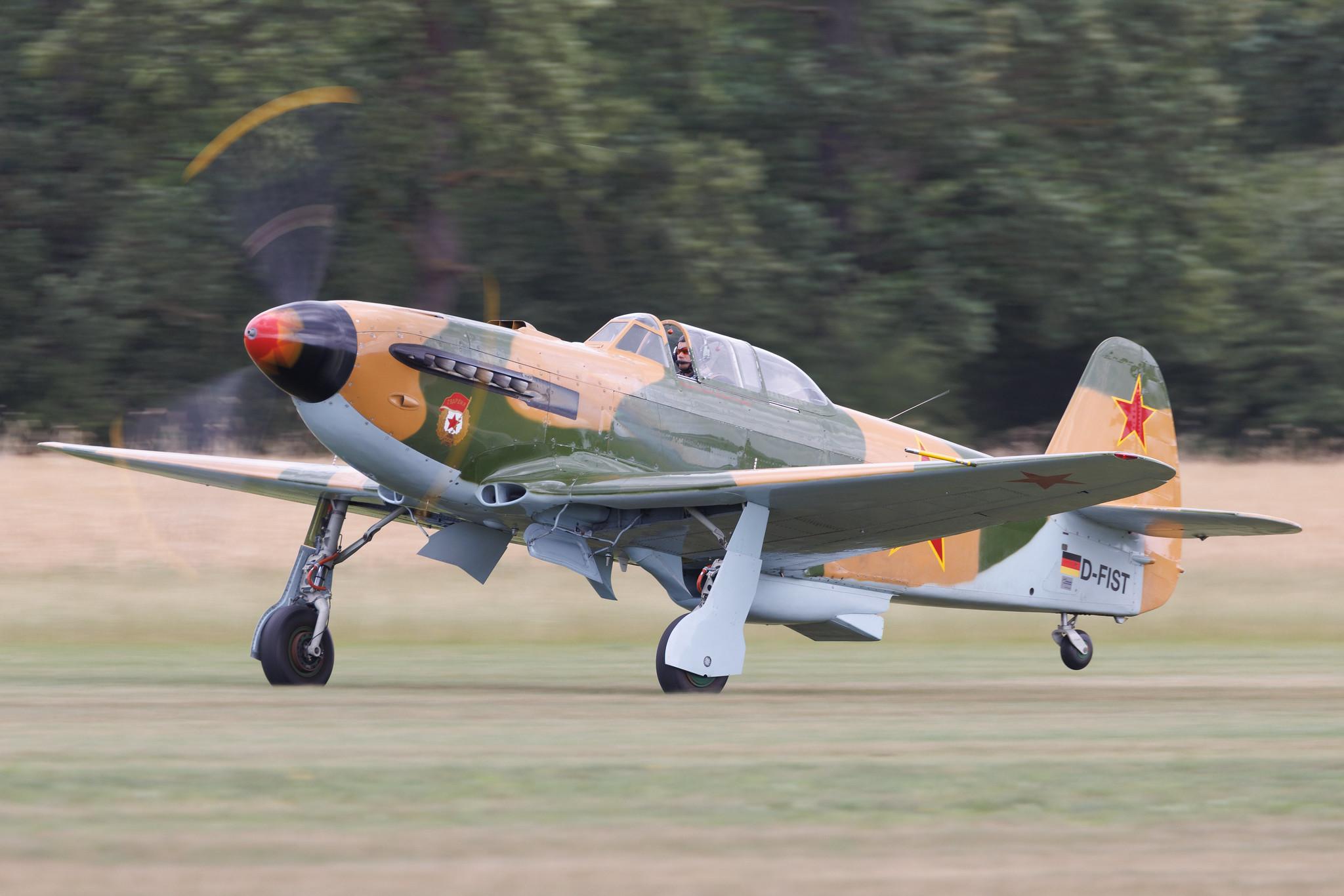 Flugplatz Bienenfarm: Private owner | Yakovlev YAK-9 YAK9 | D-FIST | MSN 2035