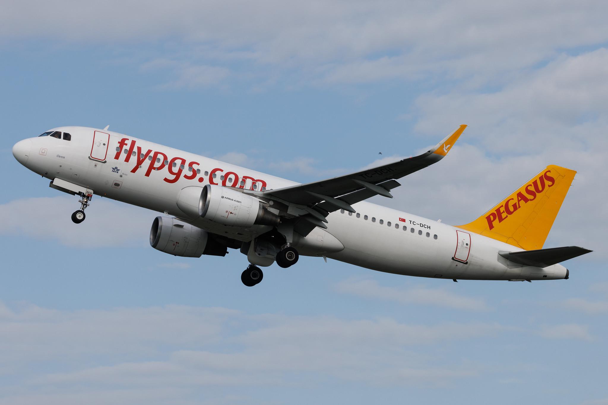 Hamburg Airport: Pegasus (PC / PGT) | Operator: Pegasus Airlines | Airbus A320-216 A320 | TC-DCH | MSN 06619