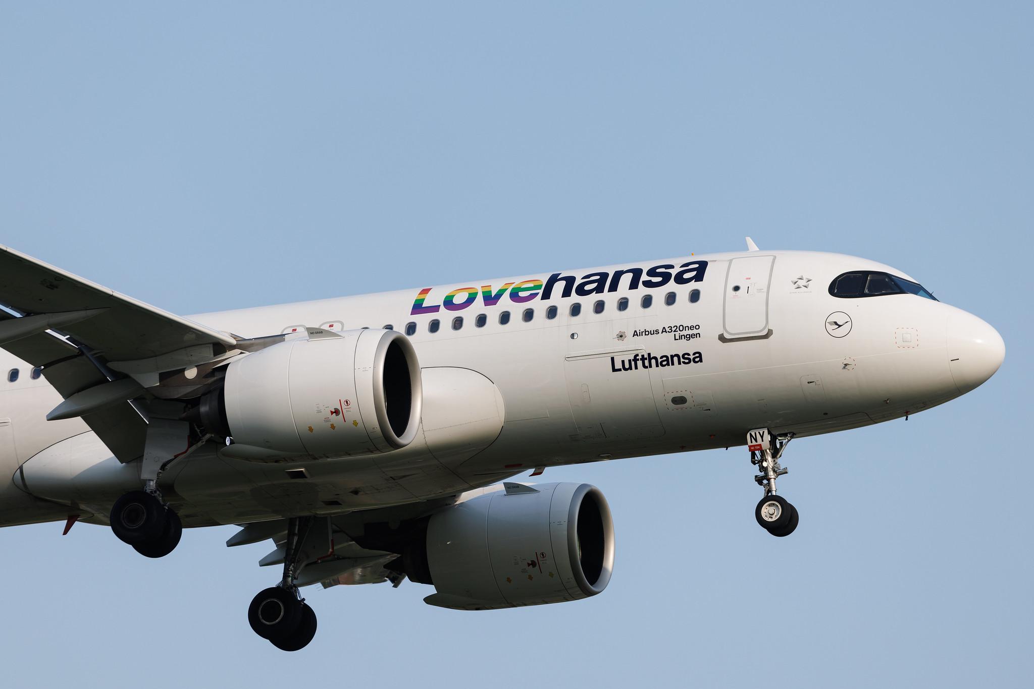 Hamburg Airport: Lufthansa (LH / DLH) | Livery: Lovehansa Livery | Airbus A320-271N A20N | D-AINY | MSN 9453
