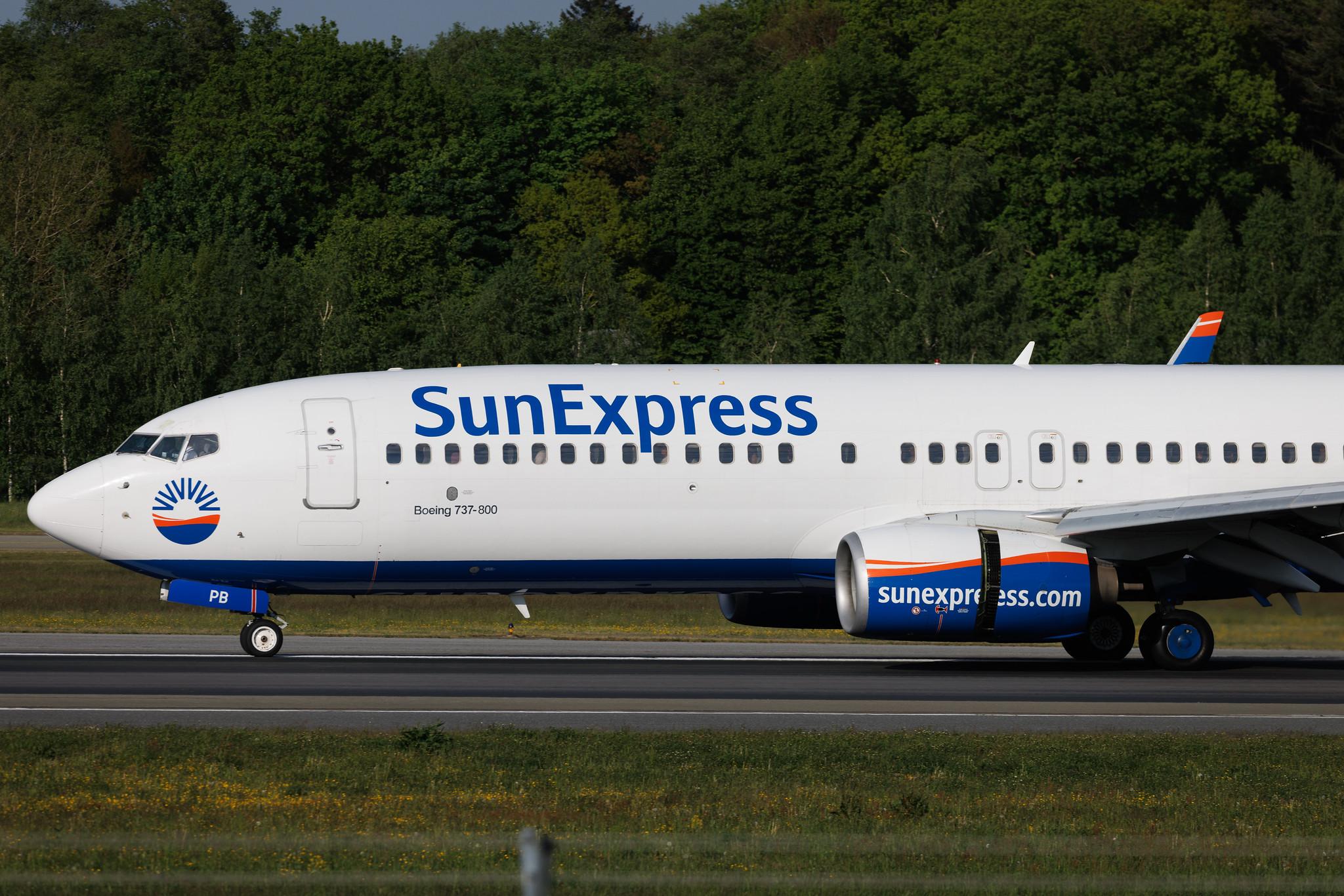 Hamburg Airport: SunExpress (XQ / SXS) | Boeing 737-86Q B738 | TC-SPB | MSN 30272