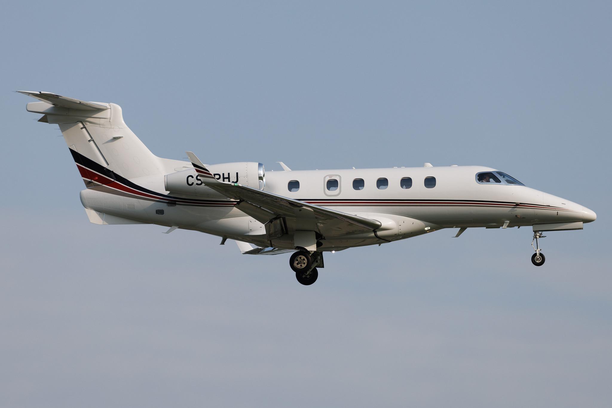 Hamburg Airport: NetJets Europe (/ NJE) | Embraer Phenom 300 E55P | CS-PHJ | MSN 50500336