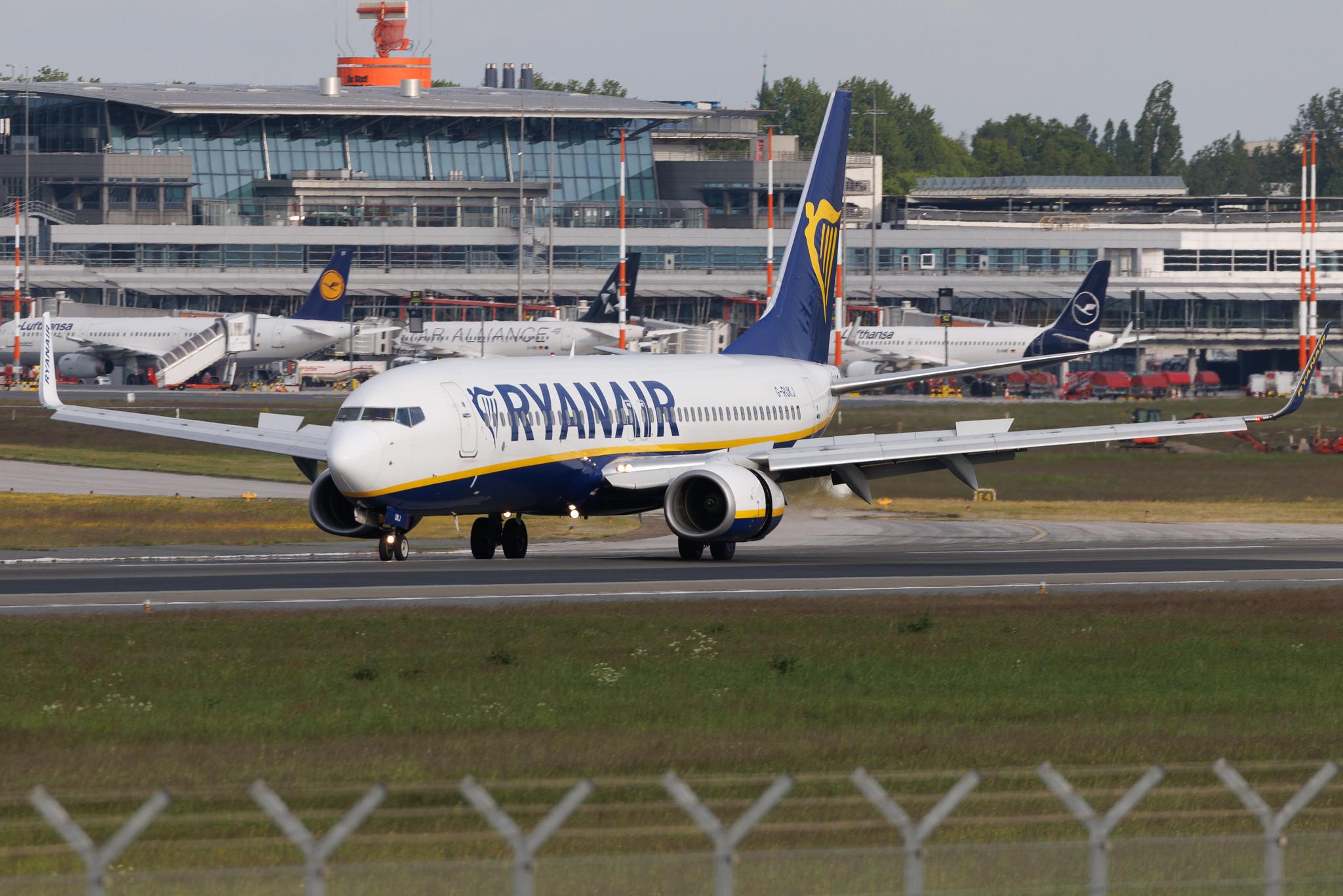 Hamburg Airport: Ryanair (FR / RYR) | Operator: Ryanair UK | Boeing 737-8AS B738 | G-RUKJ | MSN 36576