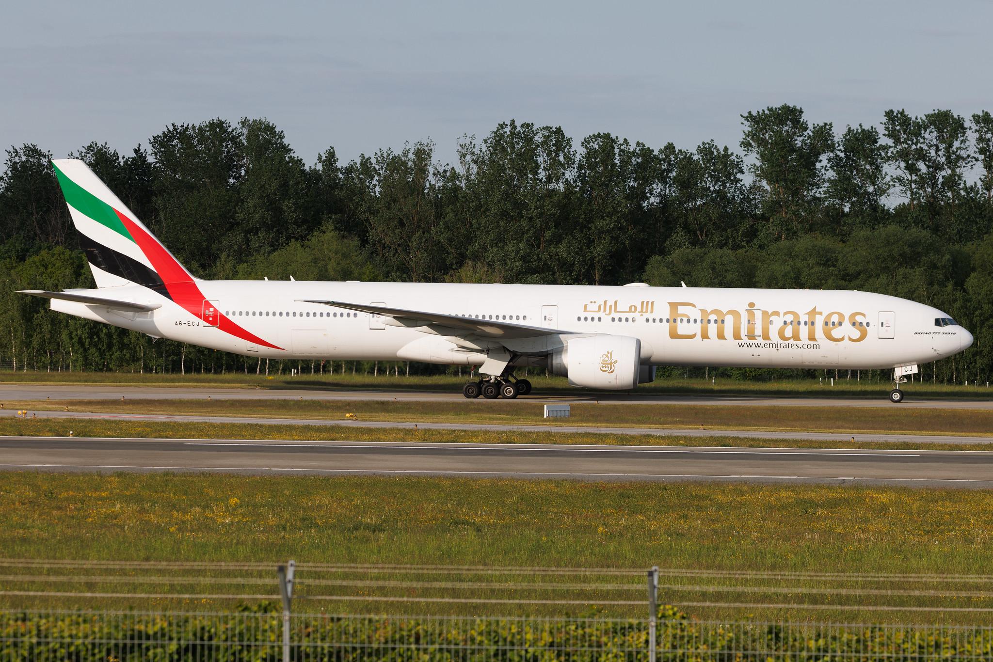 Hamburg Airport: Emirates (EK / UAE) | Boeing 777-31H(ER) B77W | A6-ECJ | MSN 35583