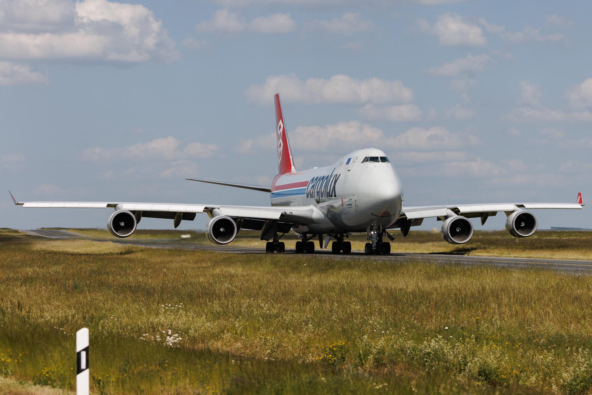 Luxembourg Findel Airport: Cargolux (CV / CLX) | Boeing 747-4HAF(ER) B744 | LX-KCL | MSN 35236