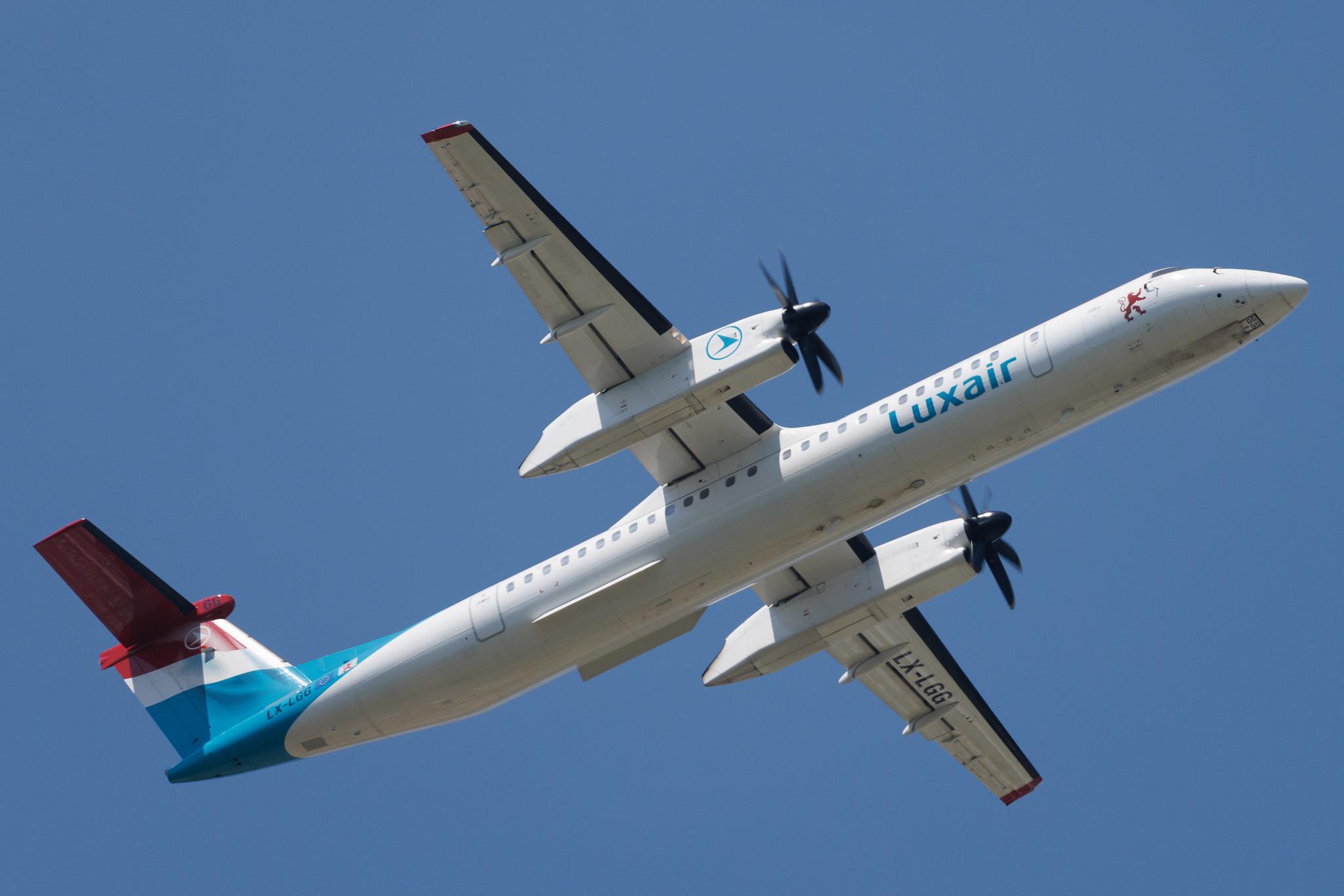 Luxembourg Findel Airport: Luxair (LG / LGL) | De Havilland Canada Dash 8-400 DH8D | LX-LGG | MSN 4418