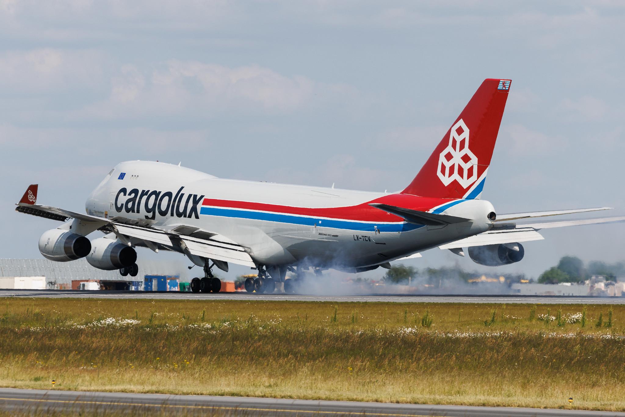 Luxembourg Findel Airport: Cargolux Italia (C8 / ICV) | Boeing 747-4R7(F) B744 | LX-TCV | MSN 30401