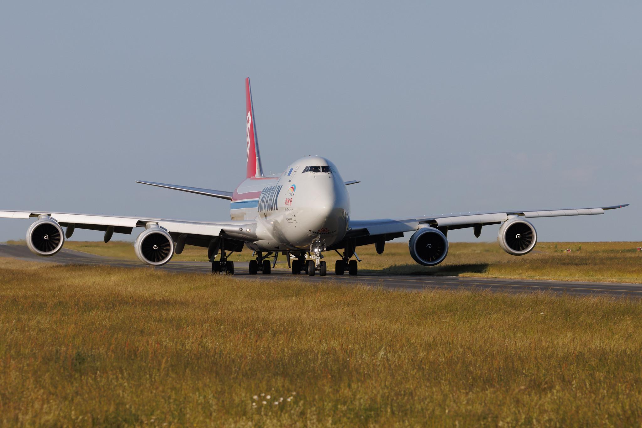 Luxembourg Findel Airport: Cargolux (CV / CLX) | Boeing 747-8R7F B748 | LX-VCJ | MSN 38077
