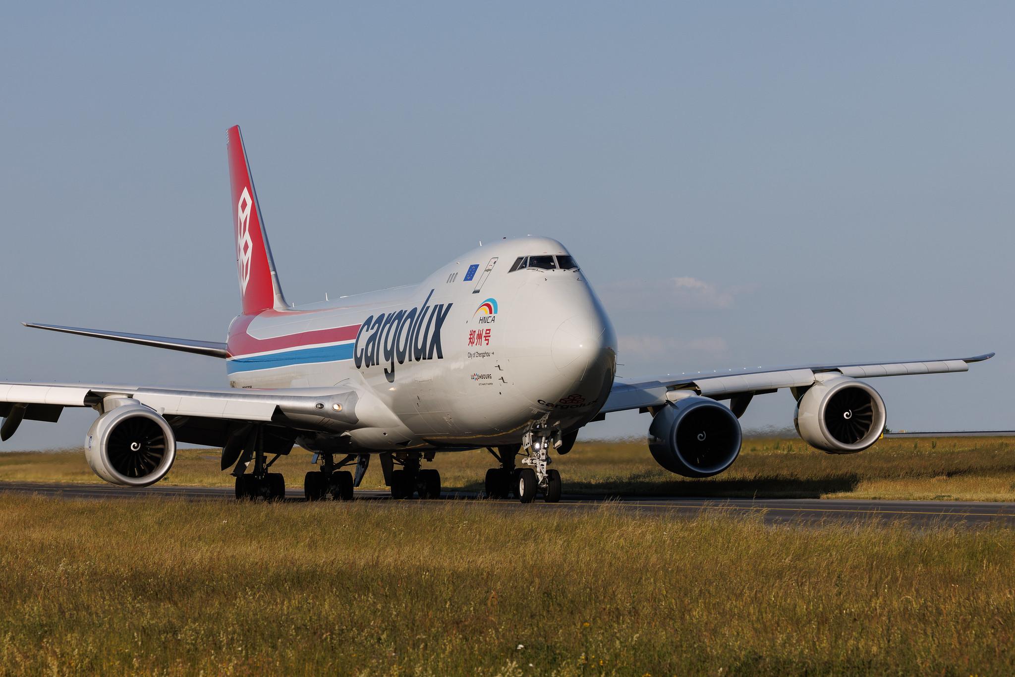 Luxembourg Findel Airport: Cargolux (CV / CLX) | Boeing 747-8R7F B748 | LX-VCJ | MSN 38077