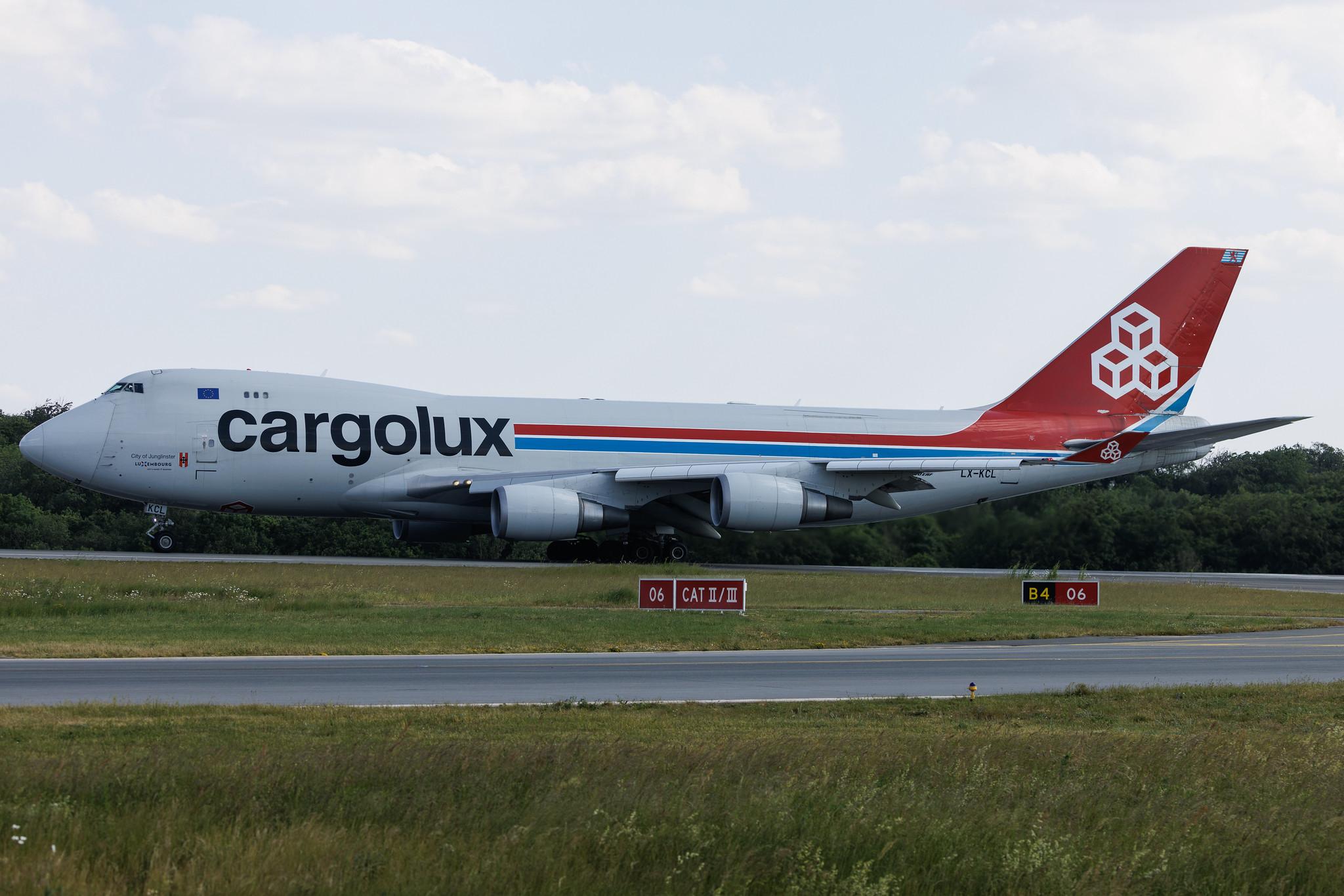 Luxembourg Findel Airport: Cargolux (CV / CLX) | Boeing 747-4HAF(ER) B744 | LX-KCL | MSN 35236