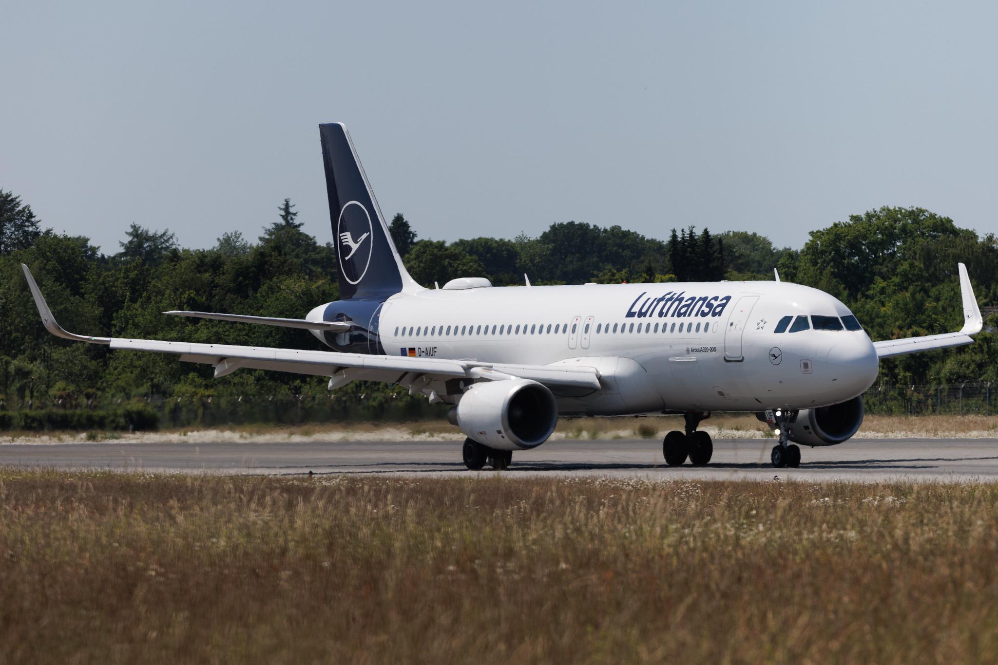 Hamburg Airport: Lufthansa (LH / DLH) | Airbus A320-214 A320 | D-AIUF | MSN 6141