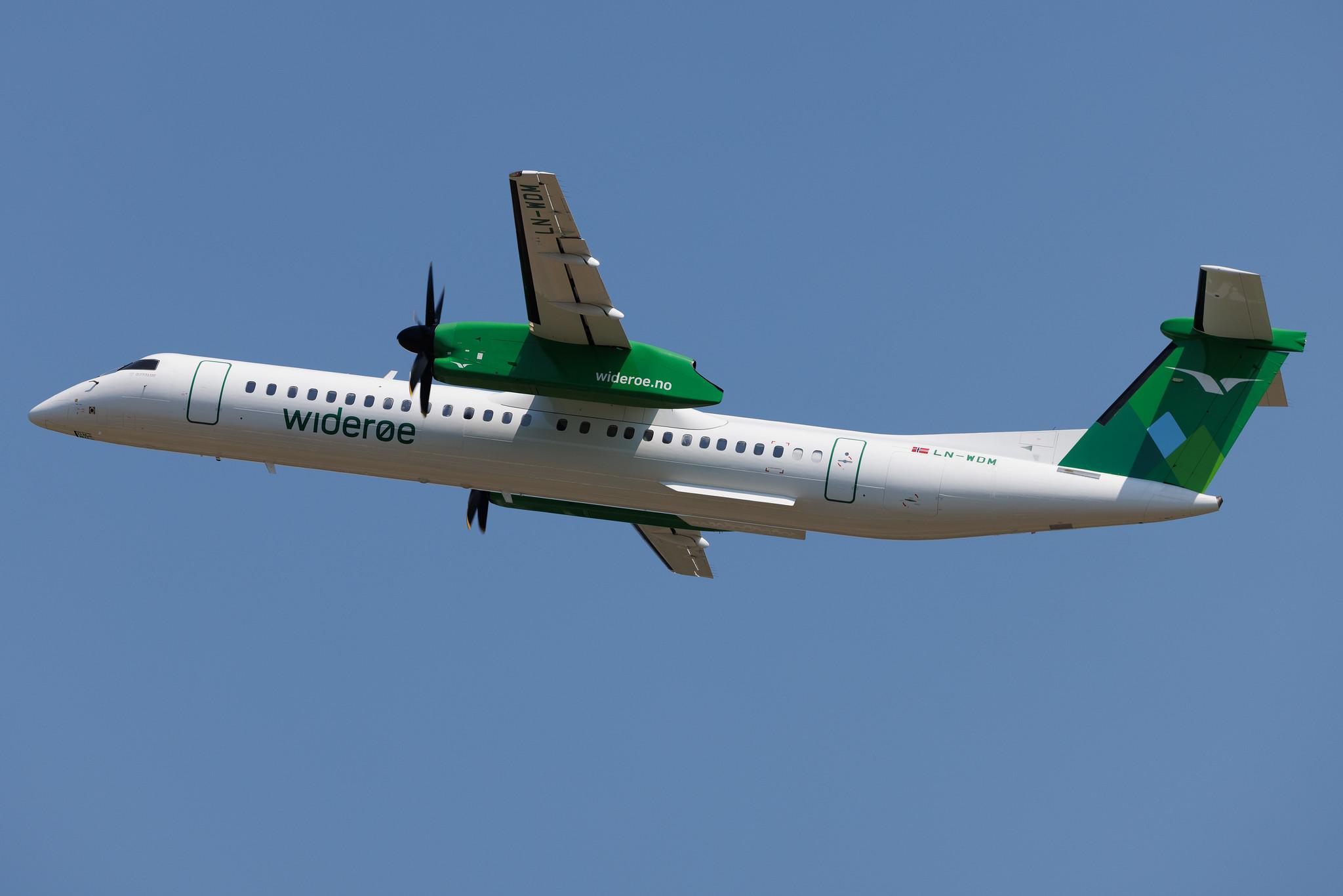 Hamburg Airport: Wideroe (WF / WIF) | De Havilland Canada Dash 8-400 DH8D | LN-WDM | MSN 4296