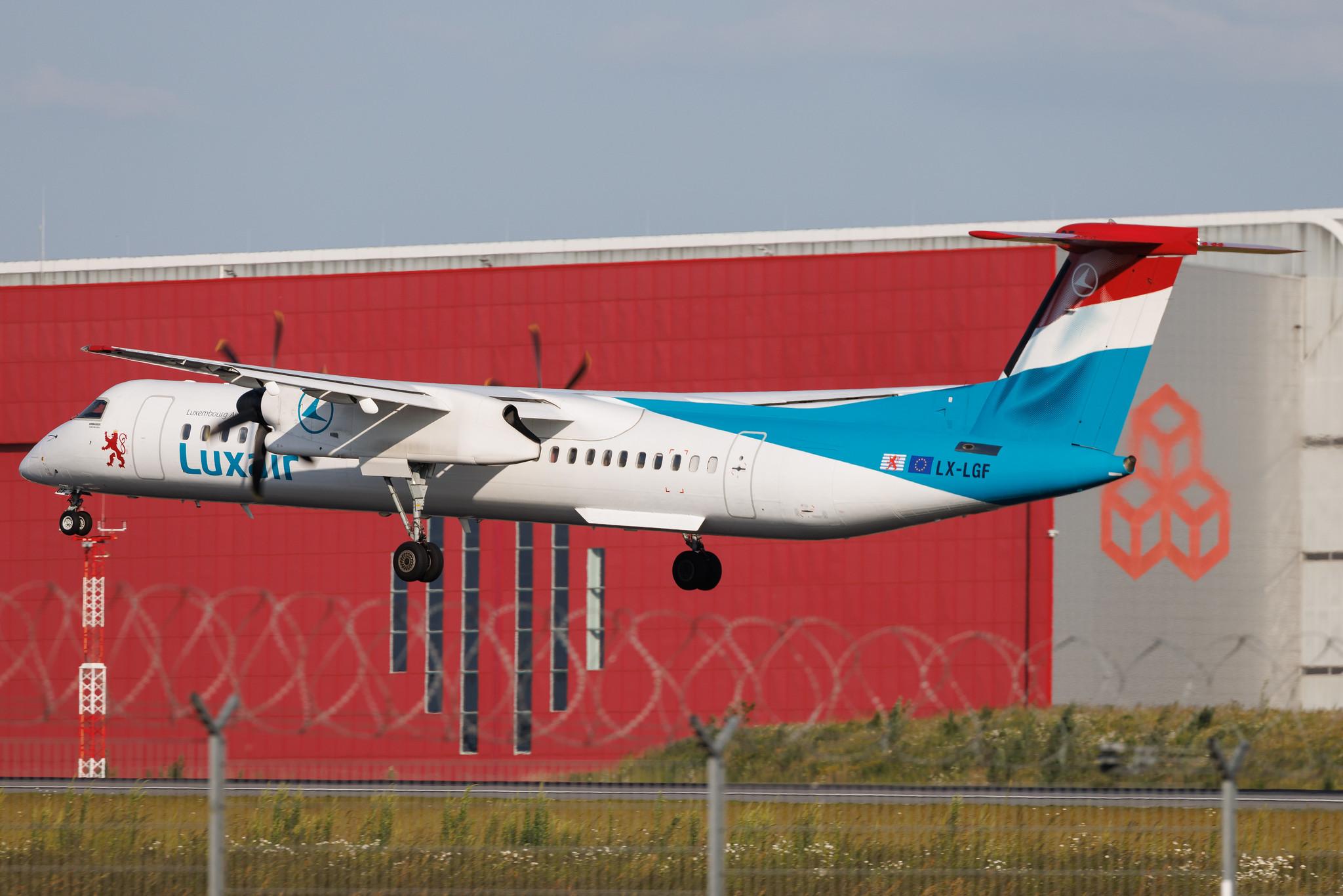 Luxembourg Findel Airport: Luxair (LG / LGL) | De Havilland Canada Dash 8-400 DH8D | LX-LGF | MSN 4349