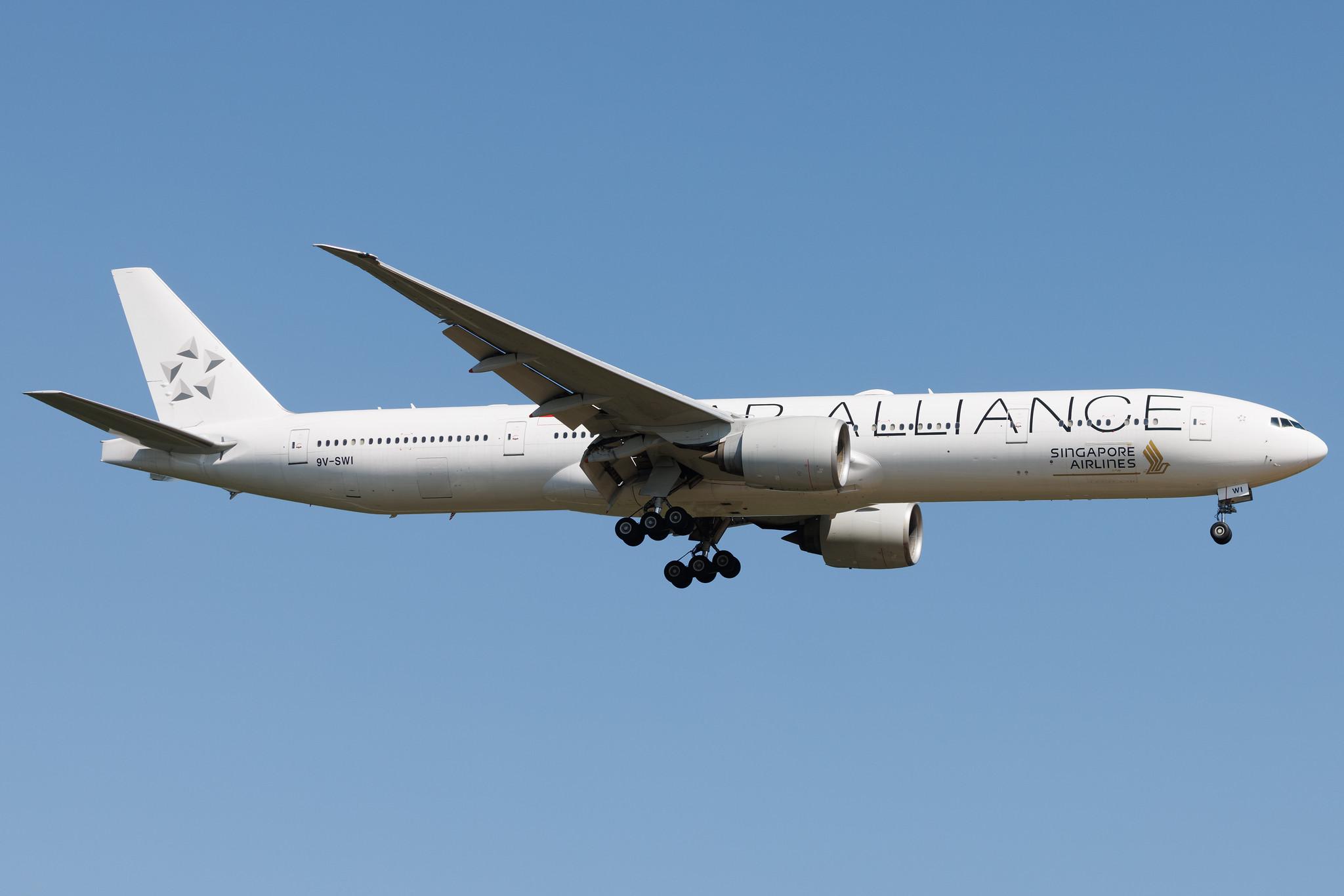 Frankfurt Airport: Singapore Airlines (SQ / SIA) | Livery: Star Alliance livery | Boeing 777-312(ER) B77W | 9V-SWI | MSN 34574