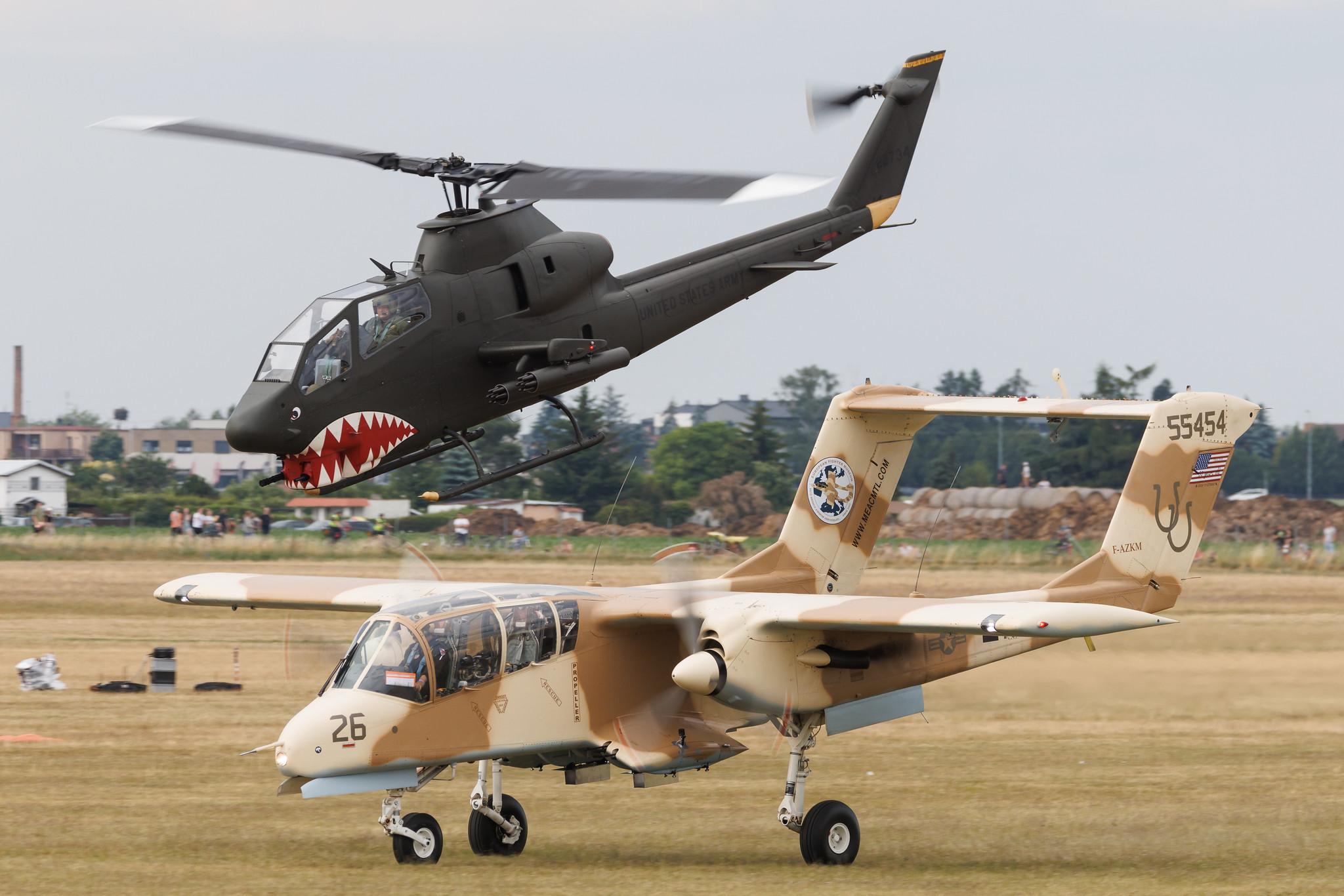 ANTIDOTUM Airshow Leszno: Private owner | Bell TAH-1P Cobra HUCO | OK-AHC | MSN 77-22734