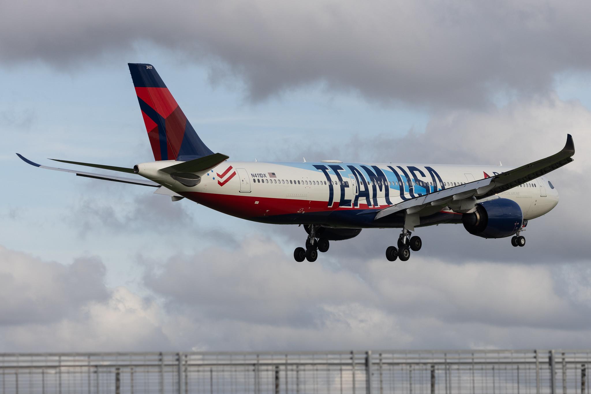 London Heathrow: Delta Air Lines (DL / DAL) | Livery: Team USA Livery | Airbus A330-941 A339 | N411DX | MSN 1991