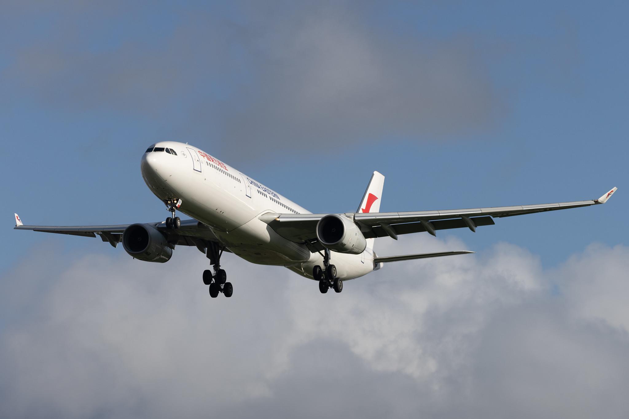 London Heathrow: China Eastern Airlines (MU / CES) | Airbus A330-343 A333 | B-1066 | MSN 1841