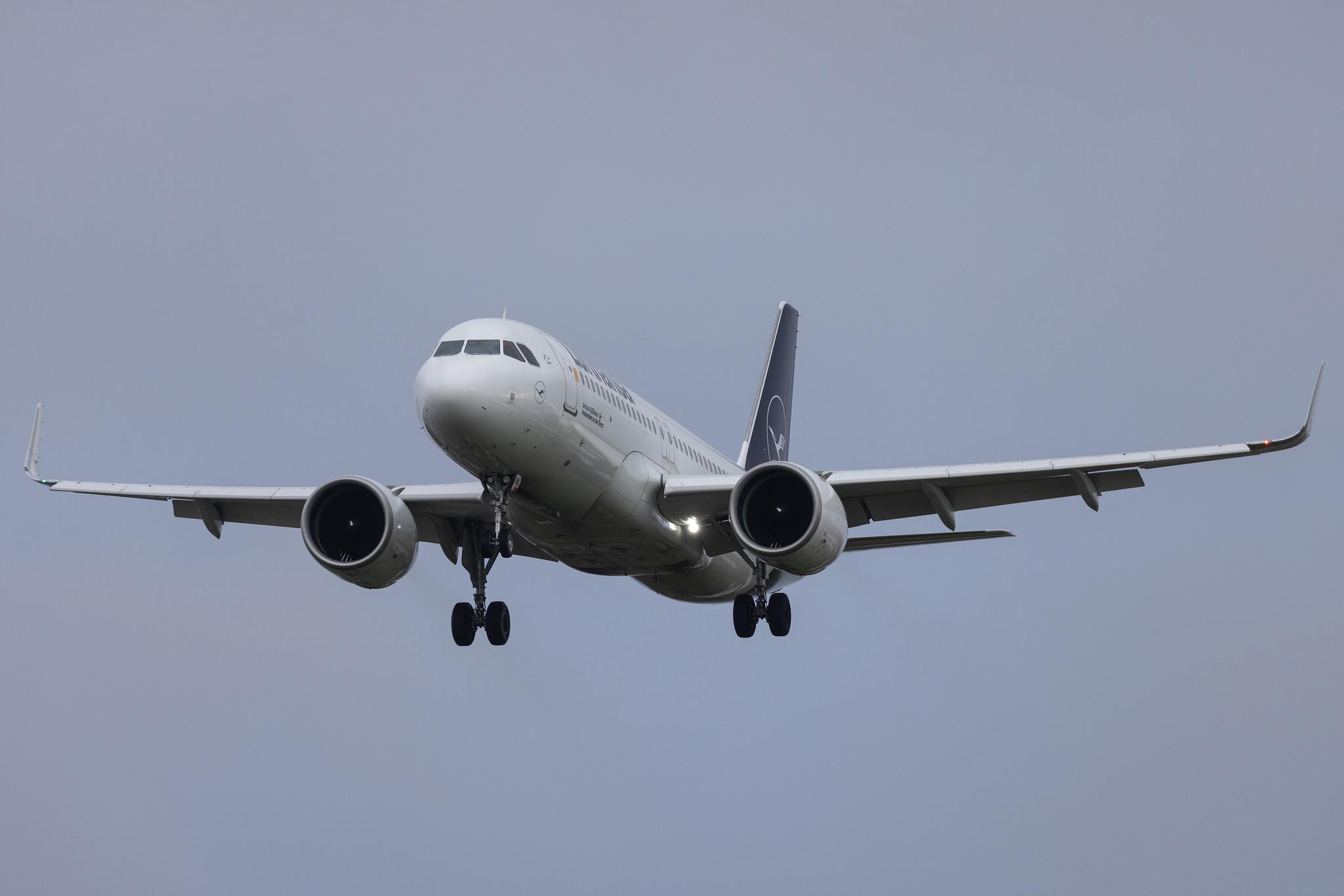 London Heathrow: Lufthansa (LH / DLH) | Airbus A320-271N A20N | D-AINK | MSN 8249