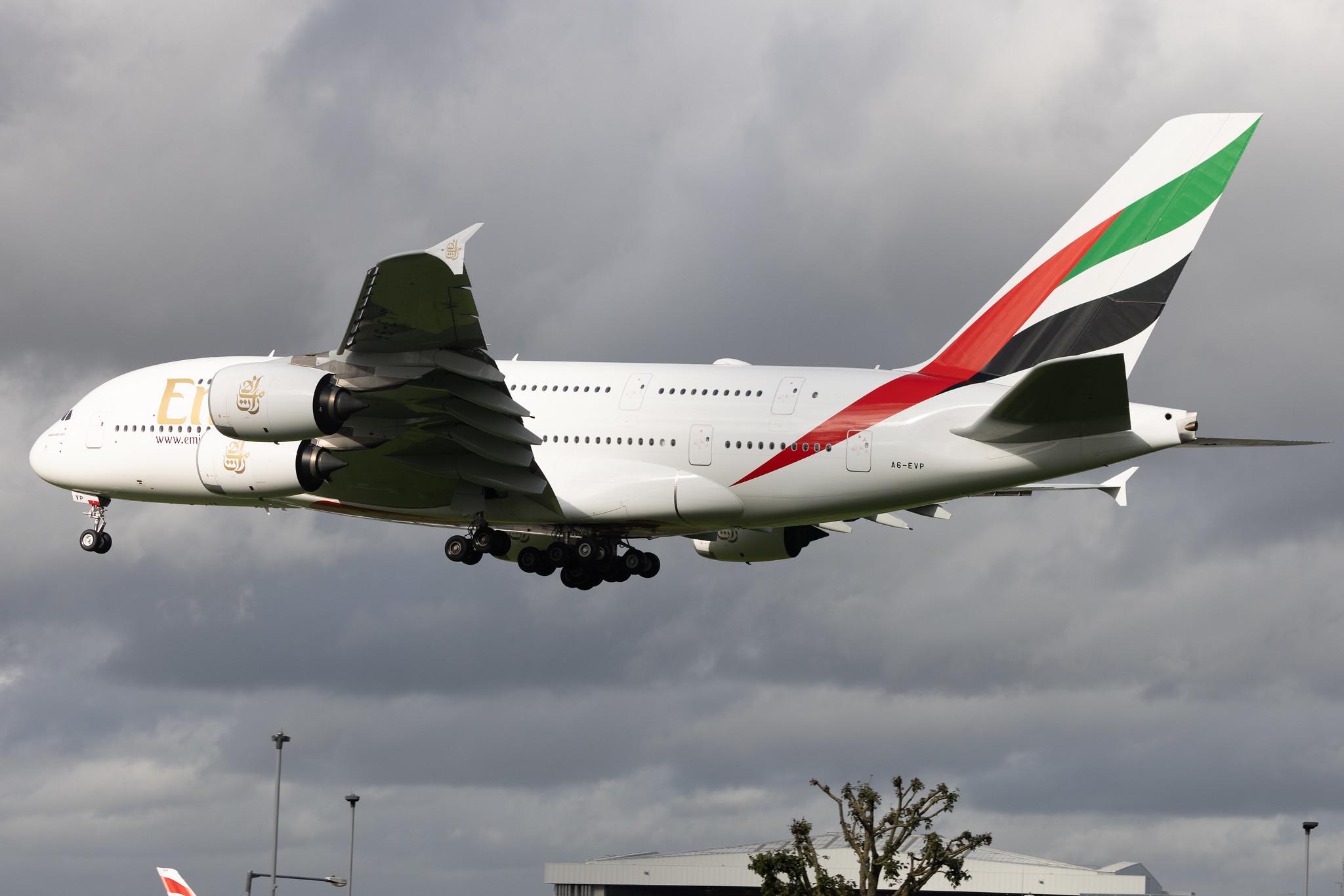London Heathrow: Emirates (EK / UAE) | Airbus A380-842 A388 | A6-EVP | MSN 269