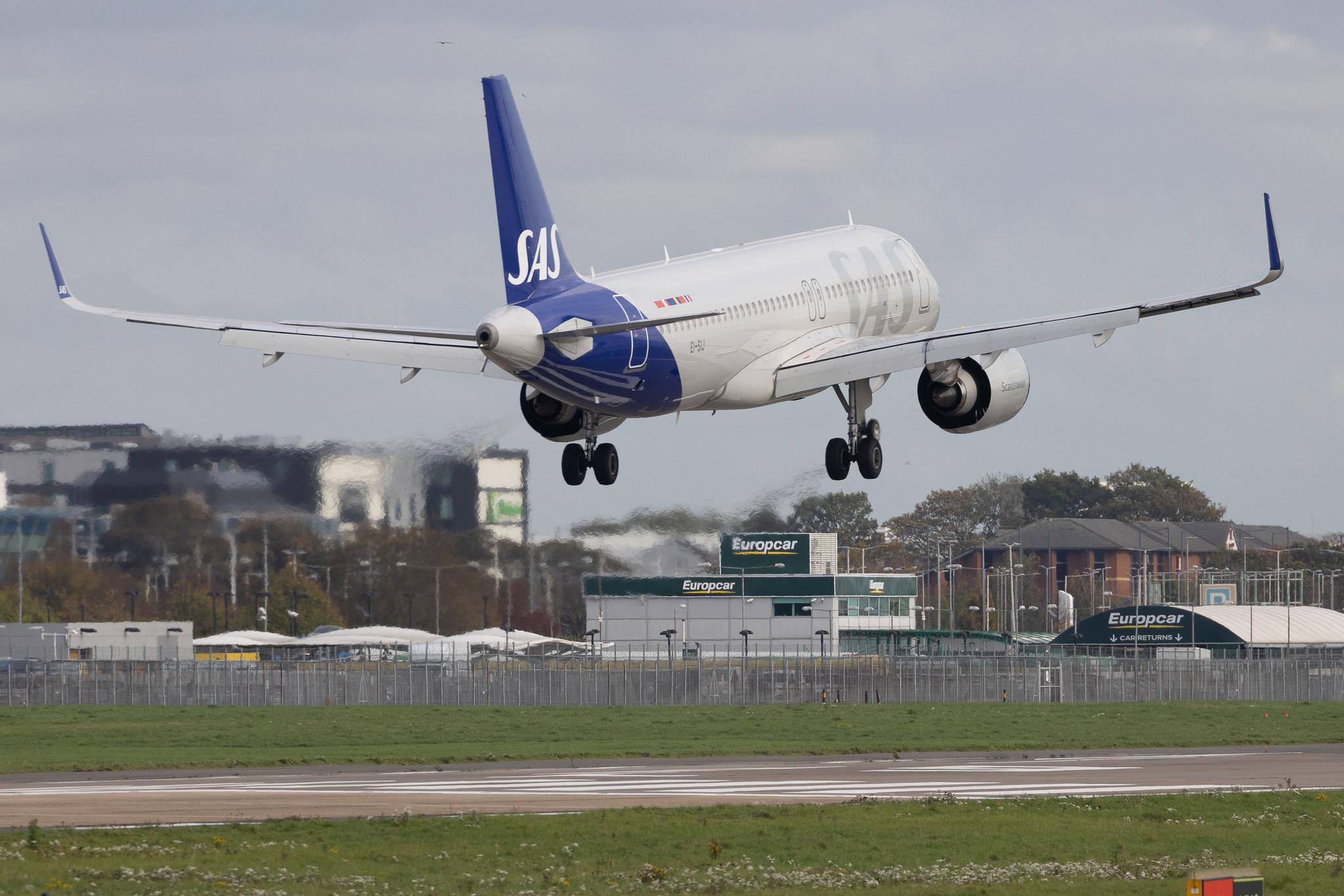 London Heathrow: SAS (SK / SAS) | Operator: SAS Connect | Airbus A320-251N A20N | EI-SIJ | MSN 10752