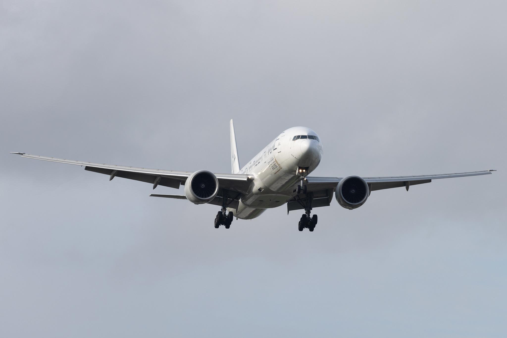 London Heathrow: Singapore Airlines (SQ / SIA) | Livery: Star Alliance livery | Boeing 777-312(ER) B77W | 9V-SWI | MSN 34574