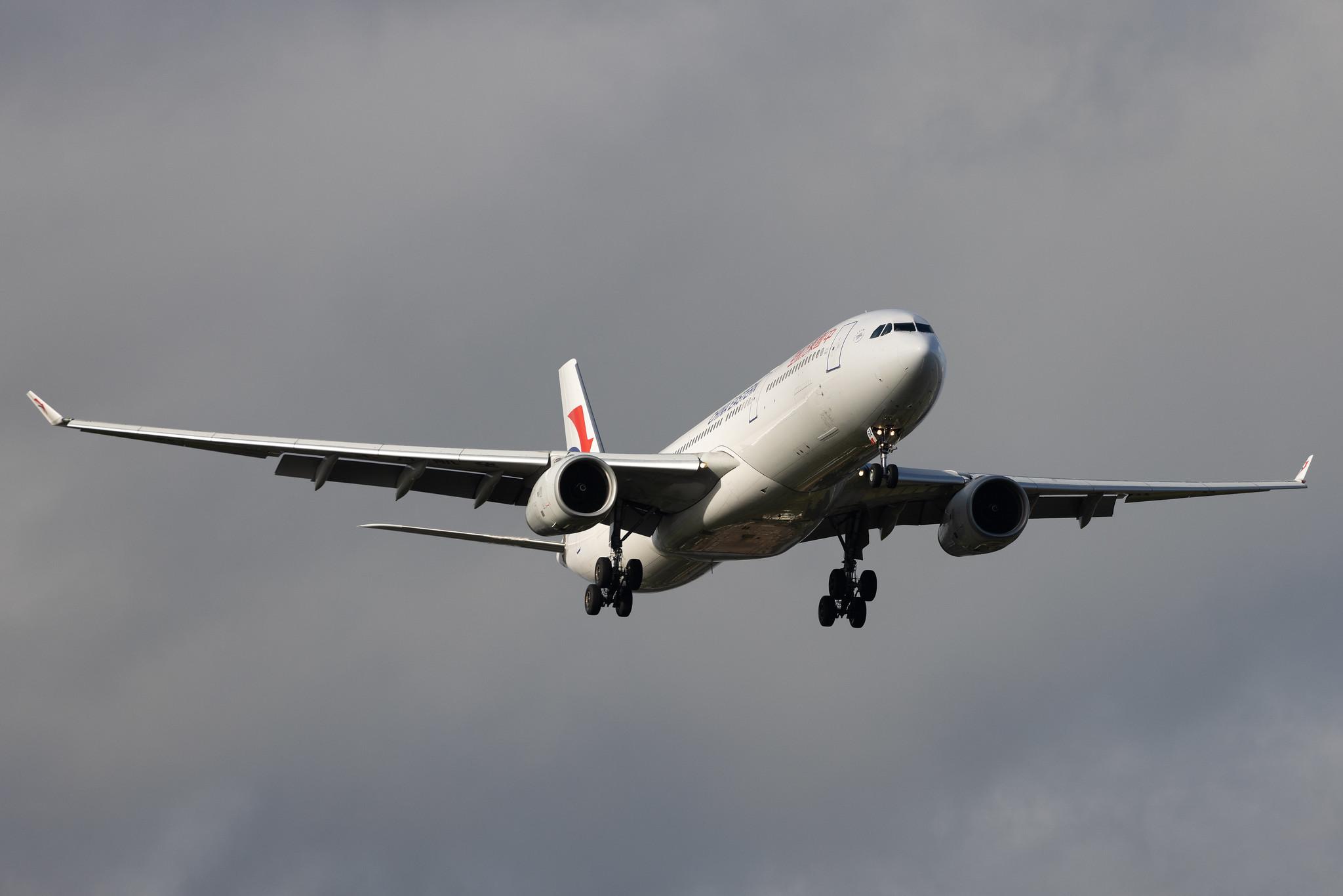 London Heathrow: China Eastern Airlines (MU / CES) | Airbus A330-343 A333 | B-8862 | MSN 1809