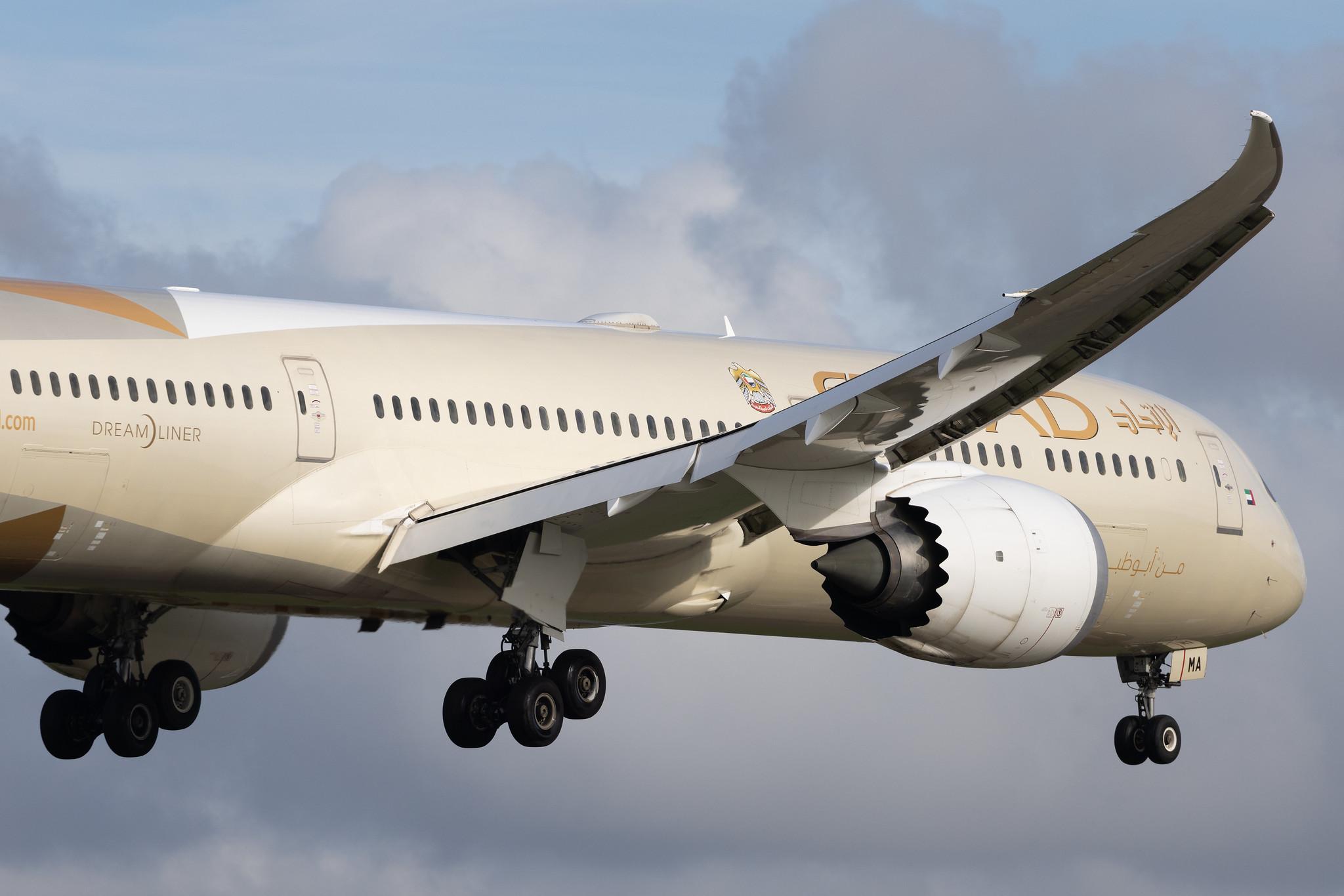 London Heathrow: Etihad Airways (EY / ETD) | Boeing 787-10 Dreamliner B78X | A6-BMA | MSN 60755