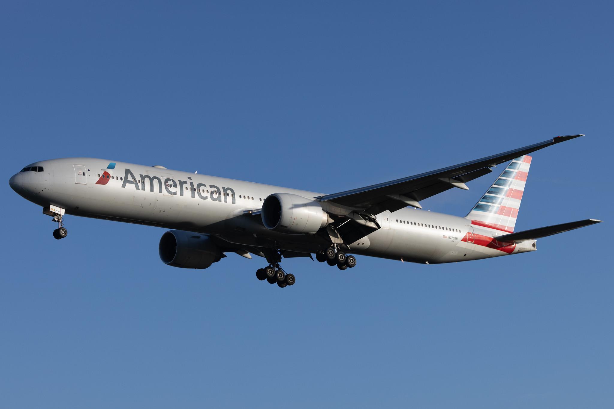 London Heathrow: American Airlines (AA / AAL) | Boeing 777-323(ER) B77W | N729AN | MSN 33127