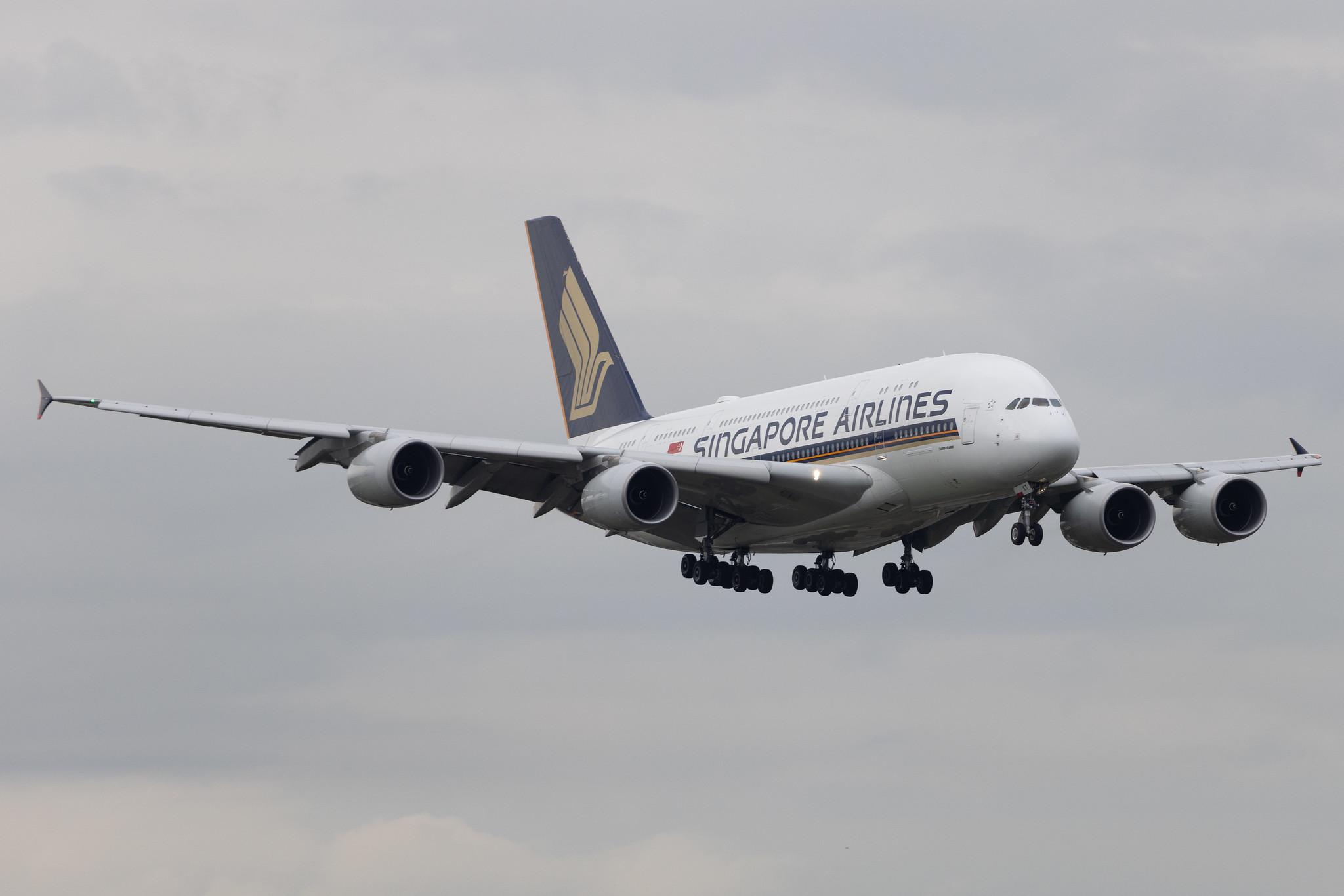 London Heathrow: Singapore Airlines (SQ / SIA) | Airbus A380-841 A388 | 9V-SKT | MSN 092