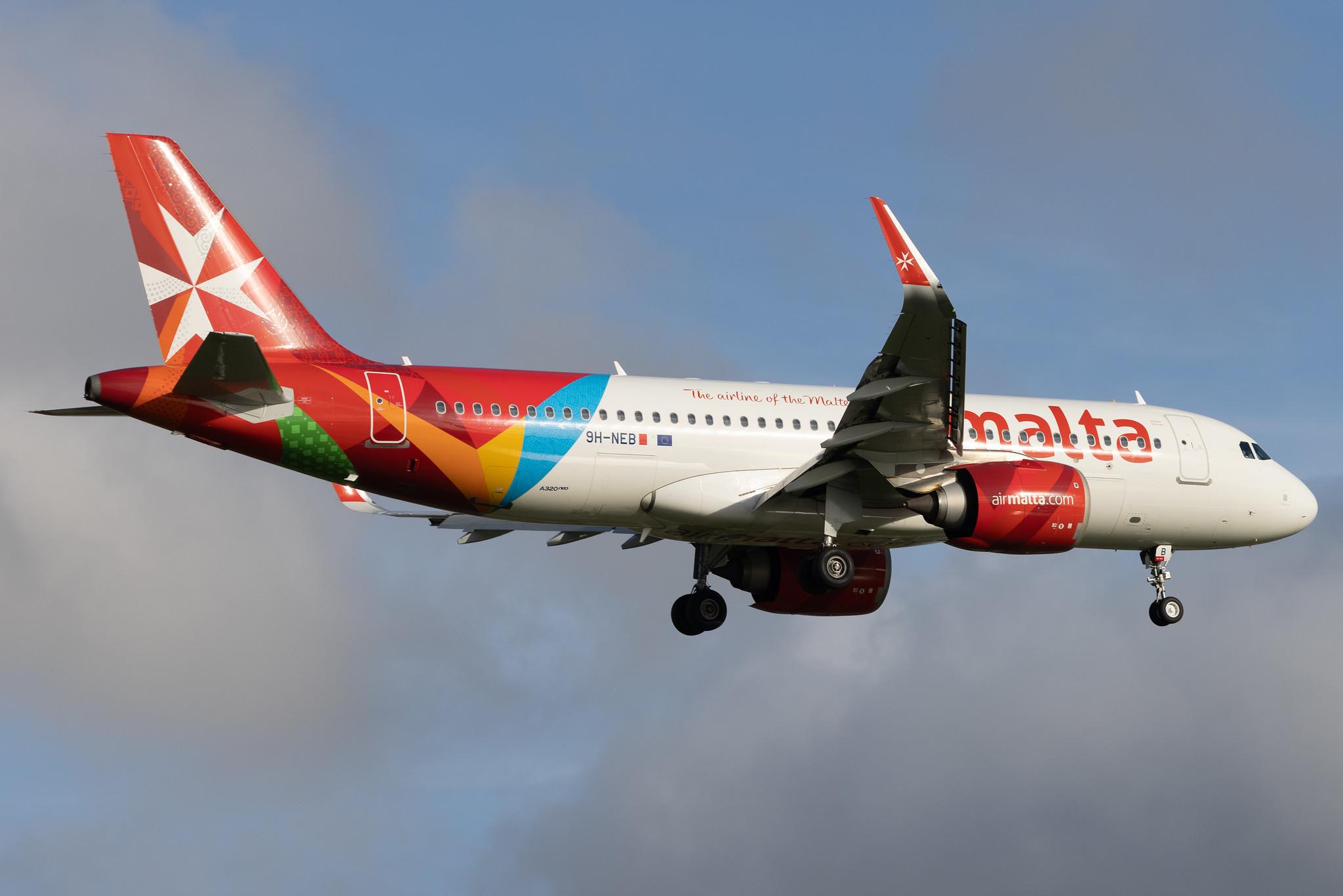 London Heathrow: Air Malta (KM / AMC) | Airbus A320-251N A20N | 9H-NEB | MSN 8940