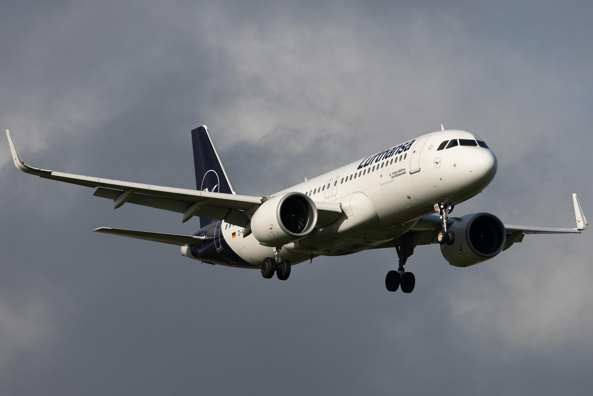 London Heathrow: Lufthansa (LH / DLH) | Airbus A320-271N A20N | D-AINN | MSN 8816