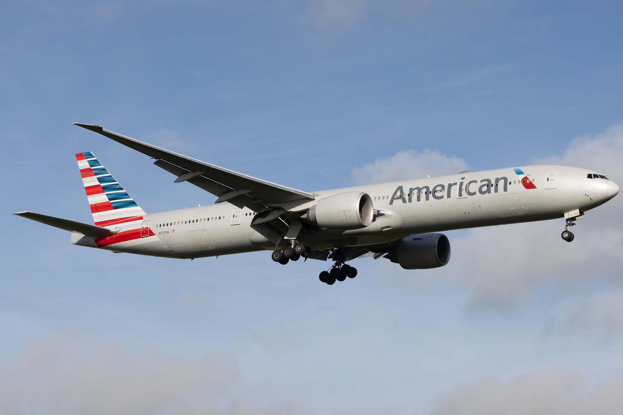 London Heathrow: American Airlines (AA / AAL) | Boeing 777-323(ER) B77W | N727AN | MSN 33541