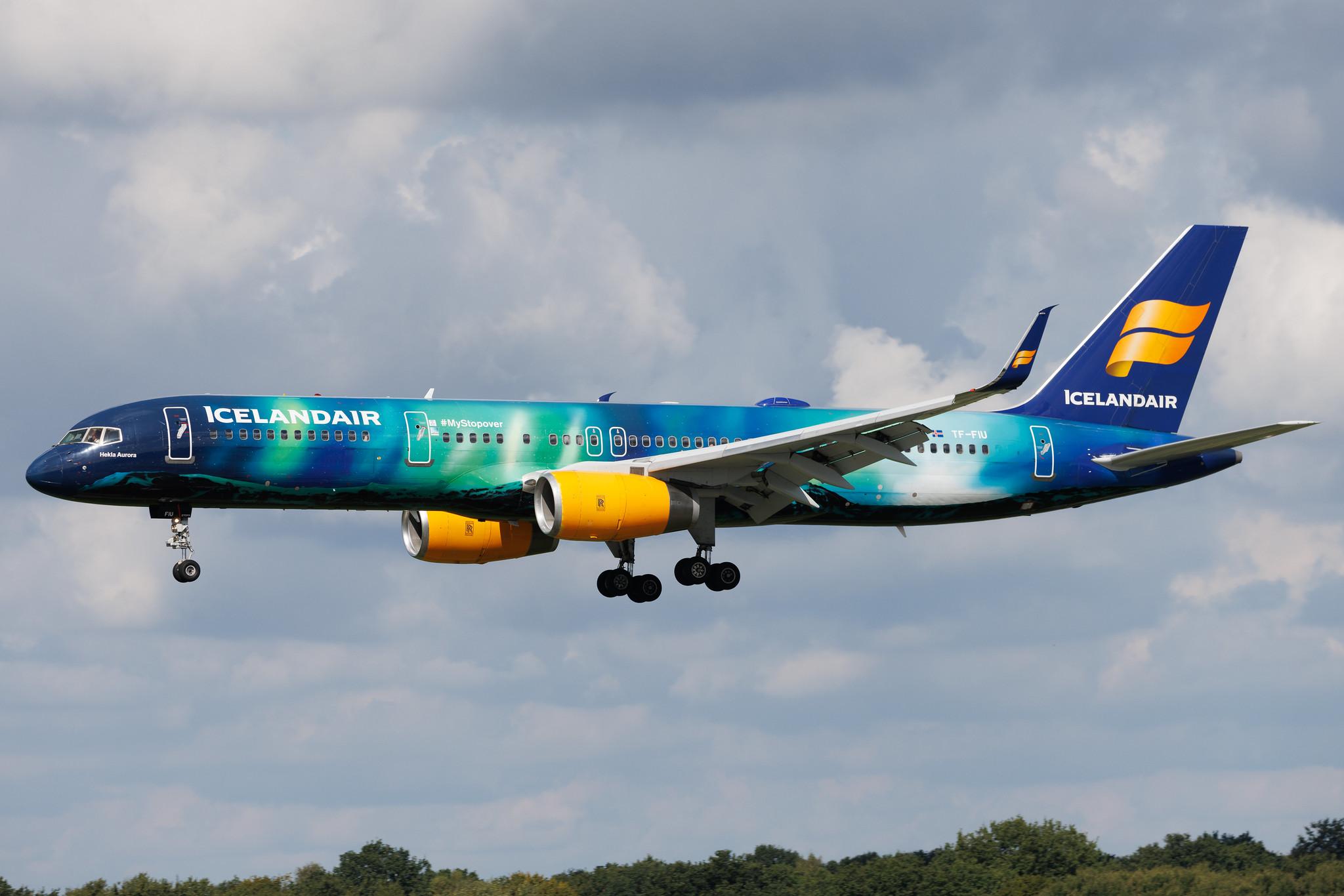 Hamburg Airport: Icelandair (FI / ICE) | Livery: Aurora Borealis Livery | Boeing 757-256 B752 | TF-FIU | MSN 26243