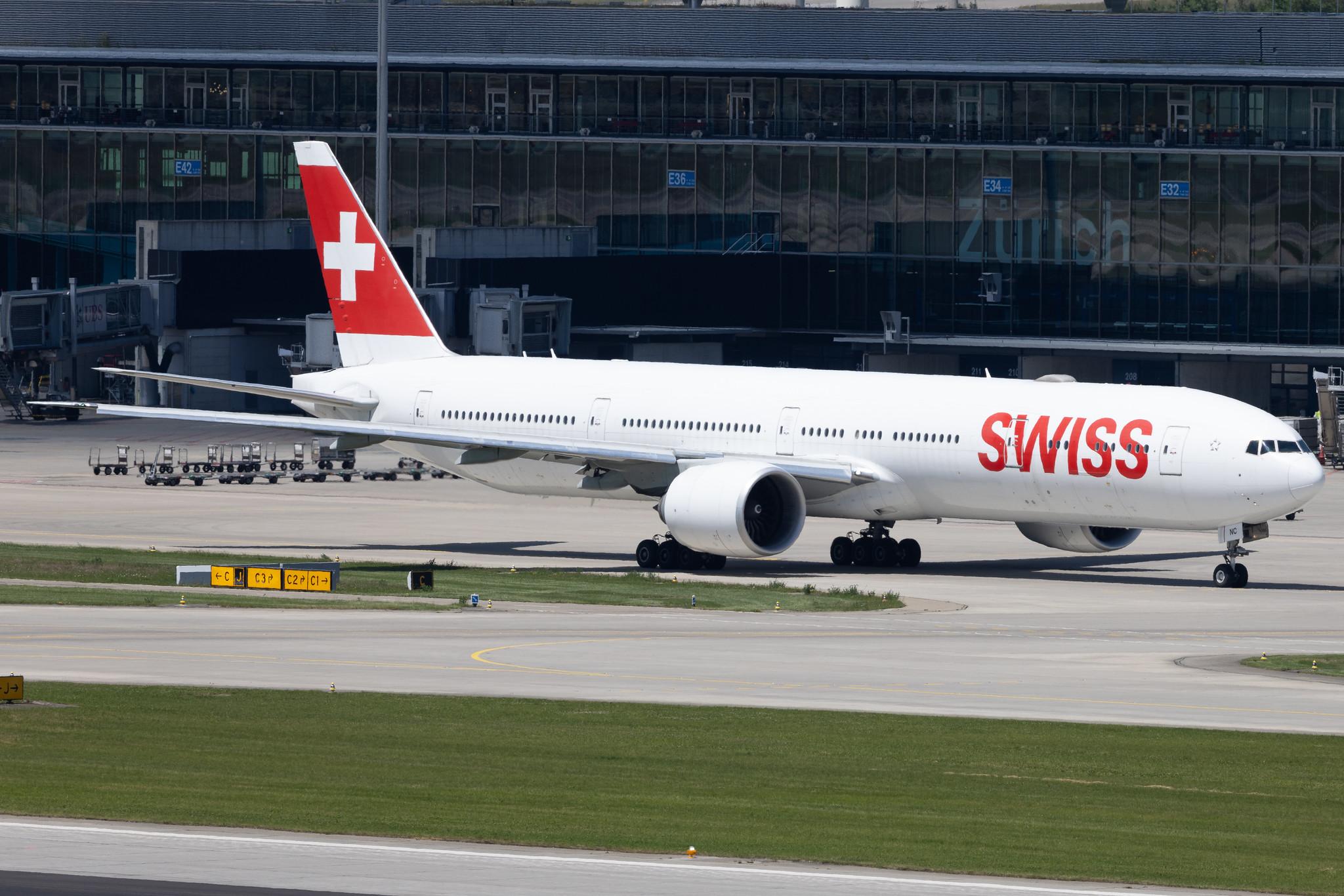 Flughafen Zürich: Swiss (LX / SWR) | Boeing 777-3DE(ER) B77W | HB-JNC | MSN 44584