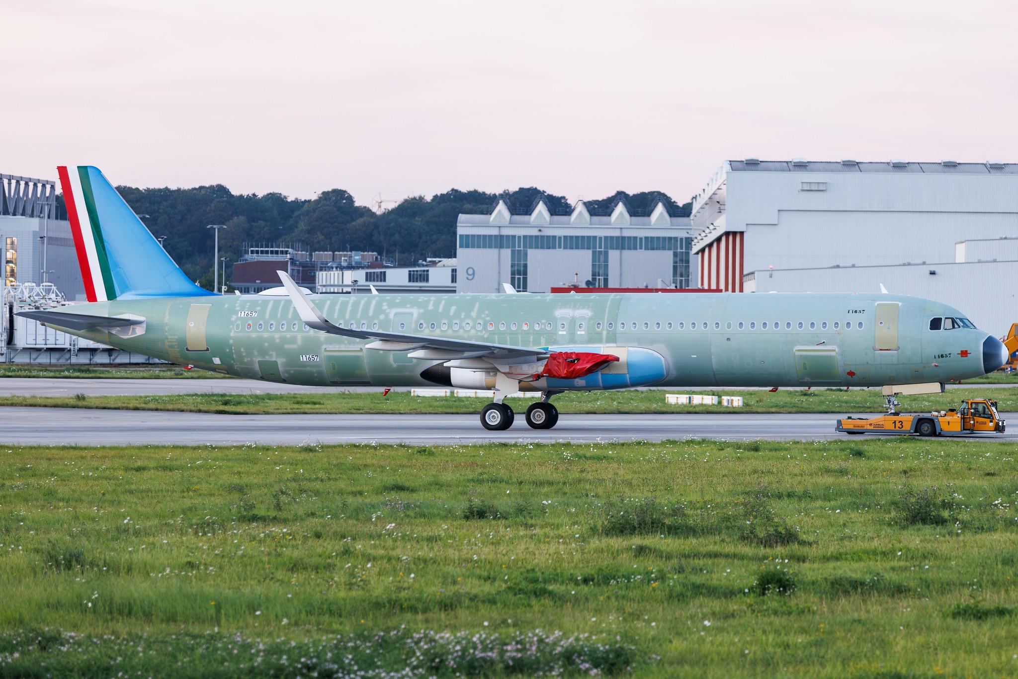 Hamburg Finkenwerder: ITA Airways (AZ / ITY) | Airbus A321-271NX A21N | D-AYAE | EI- | MSN 11657