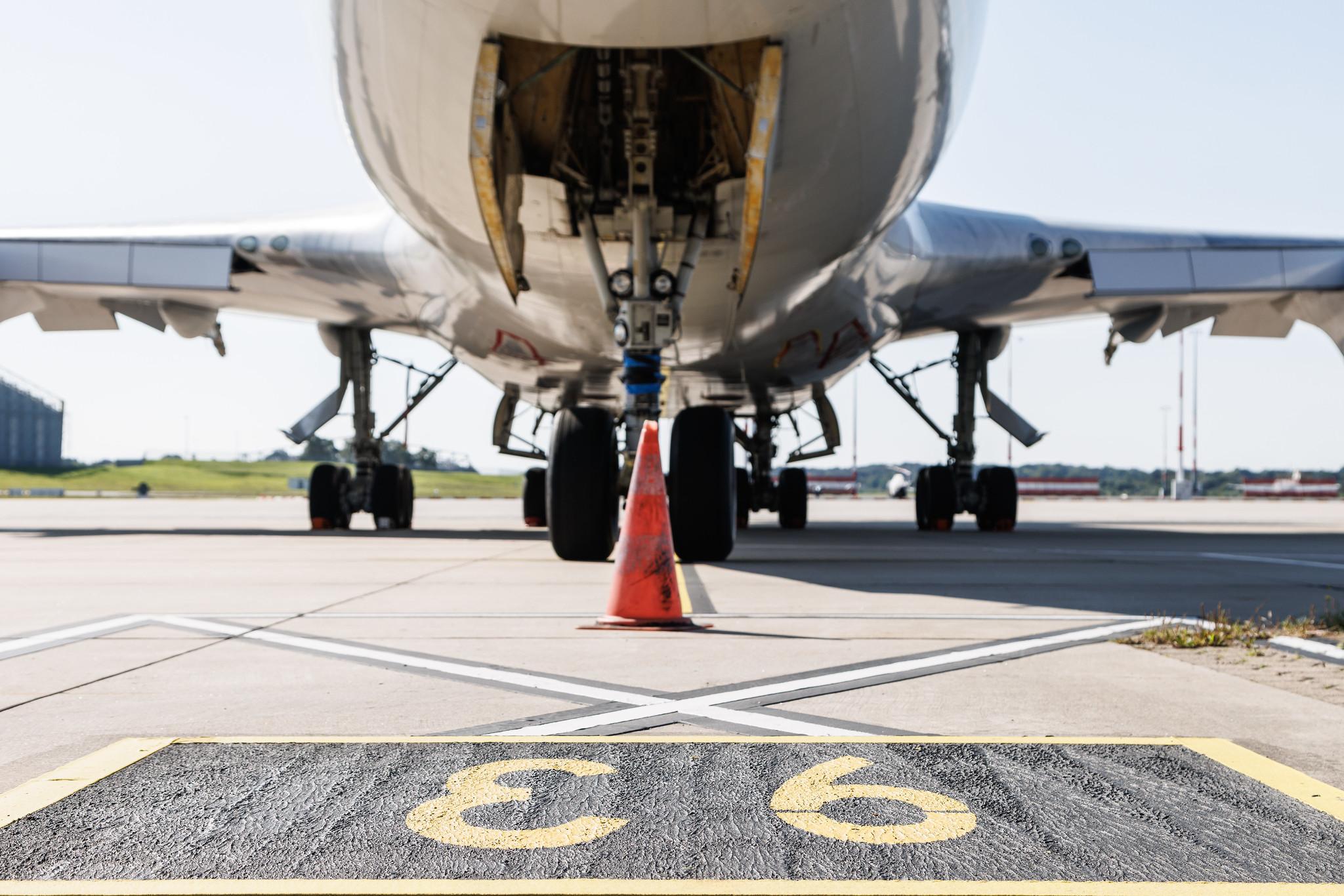Hamburg Airport: JetOneX | Boeing 747-41R B744 | VQ-BZV | MSN 29406