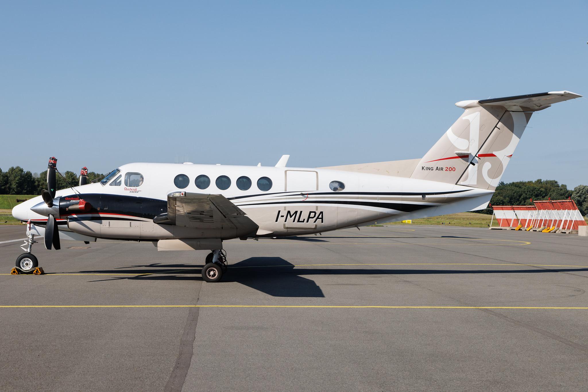 Hamburg Airport: Private owner | Beech King Air B200 BE20 | I-MLPA | MSN BB-1825