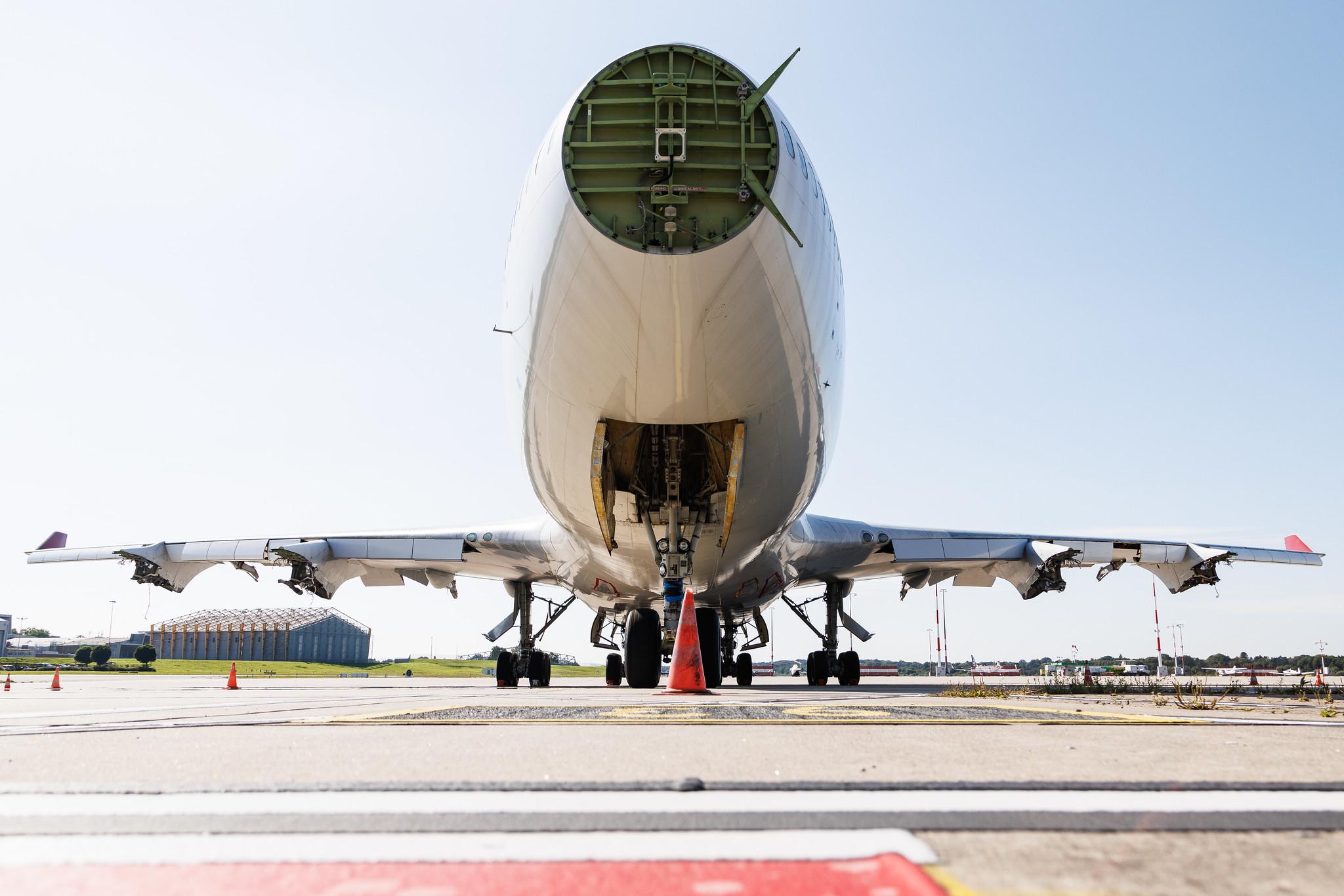 Hamburg Airport: JetOneX | Boeing 747-41R B744 | VQ-BZV | MSN 29406
