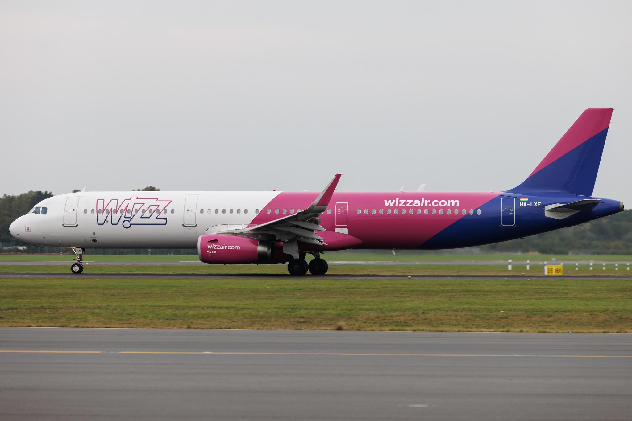 Hamburg Airport: Wizz Air (W6 / WZZ) | Airbus A321-231 A321 | HA-LXE | MSN 7114