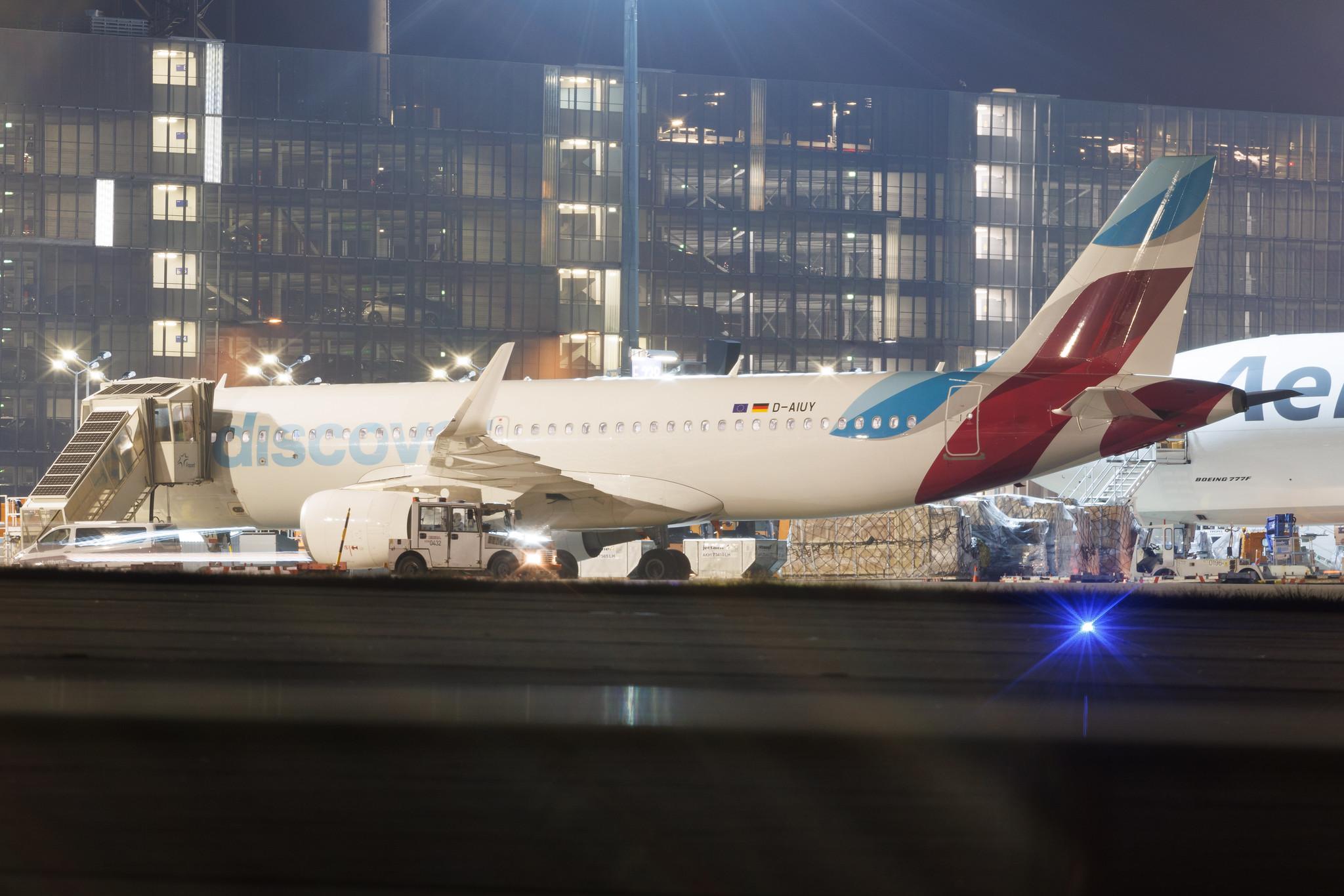 Frankfurt Airport: Discover Airlines (4Y / OCN) | Airbus A320-214 A320 | D-AIUY | MSN 7355