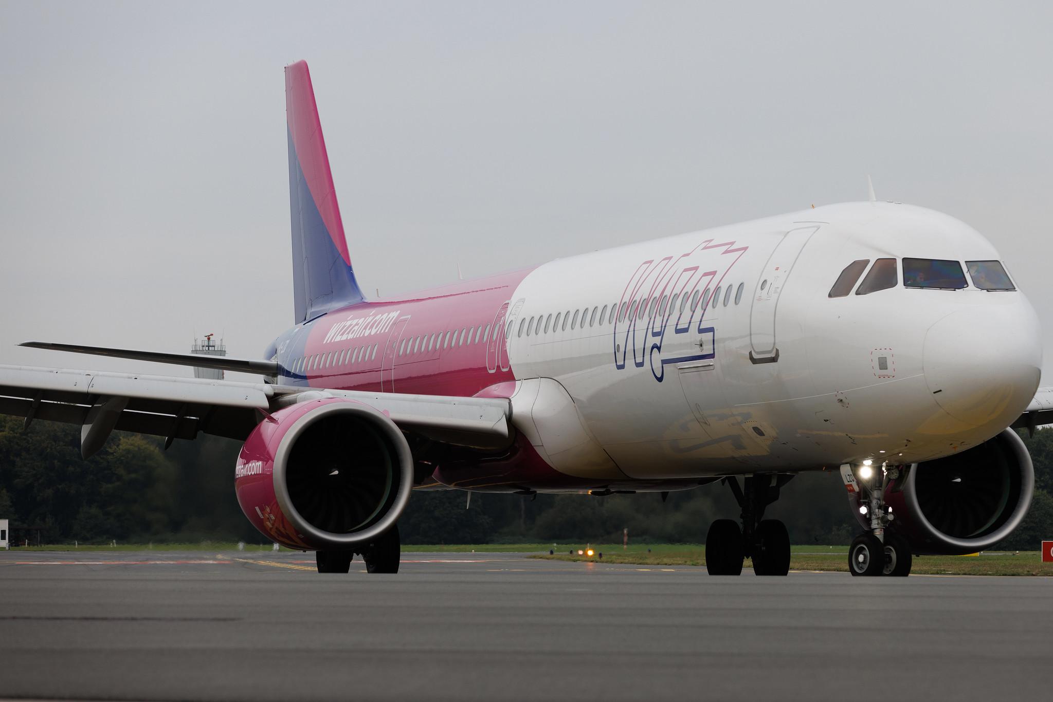 Hamburg Airport: Wizz Air (W6 / WZZ) | Airbus A321-271NX A21N | HA-LZQ | MSN 10881