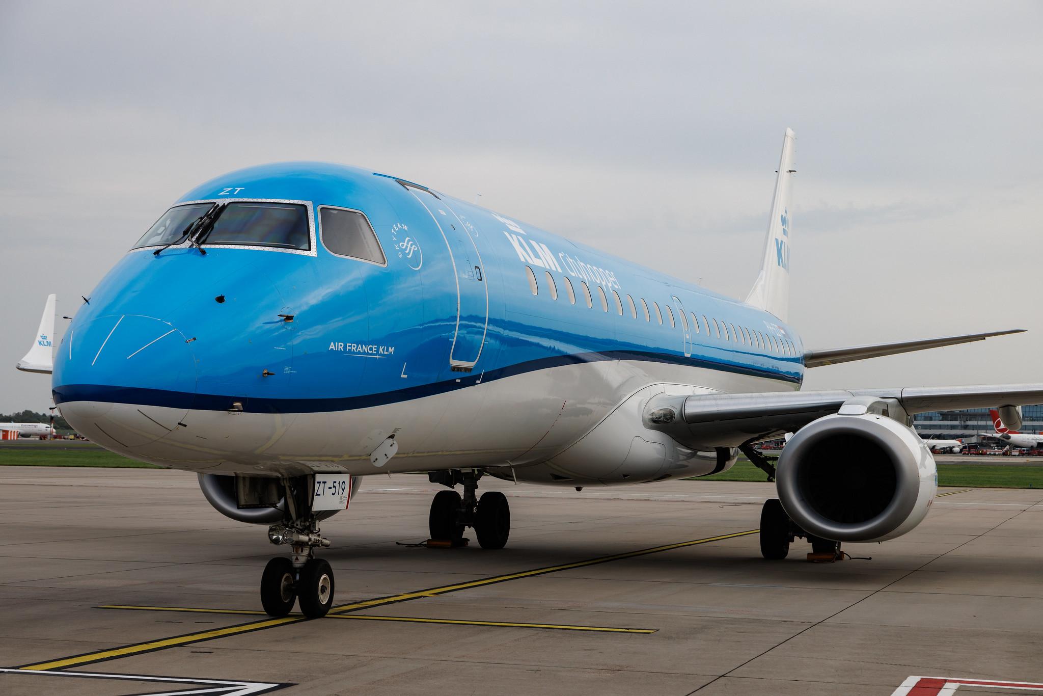 Hamburg Airport: KLM (KL / KLM) | Operator: KLM Cityhopper | Embraer E190STD E190 | PH-EZT | MSN 19000519